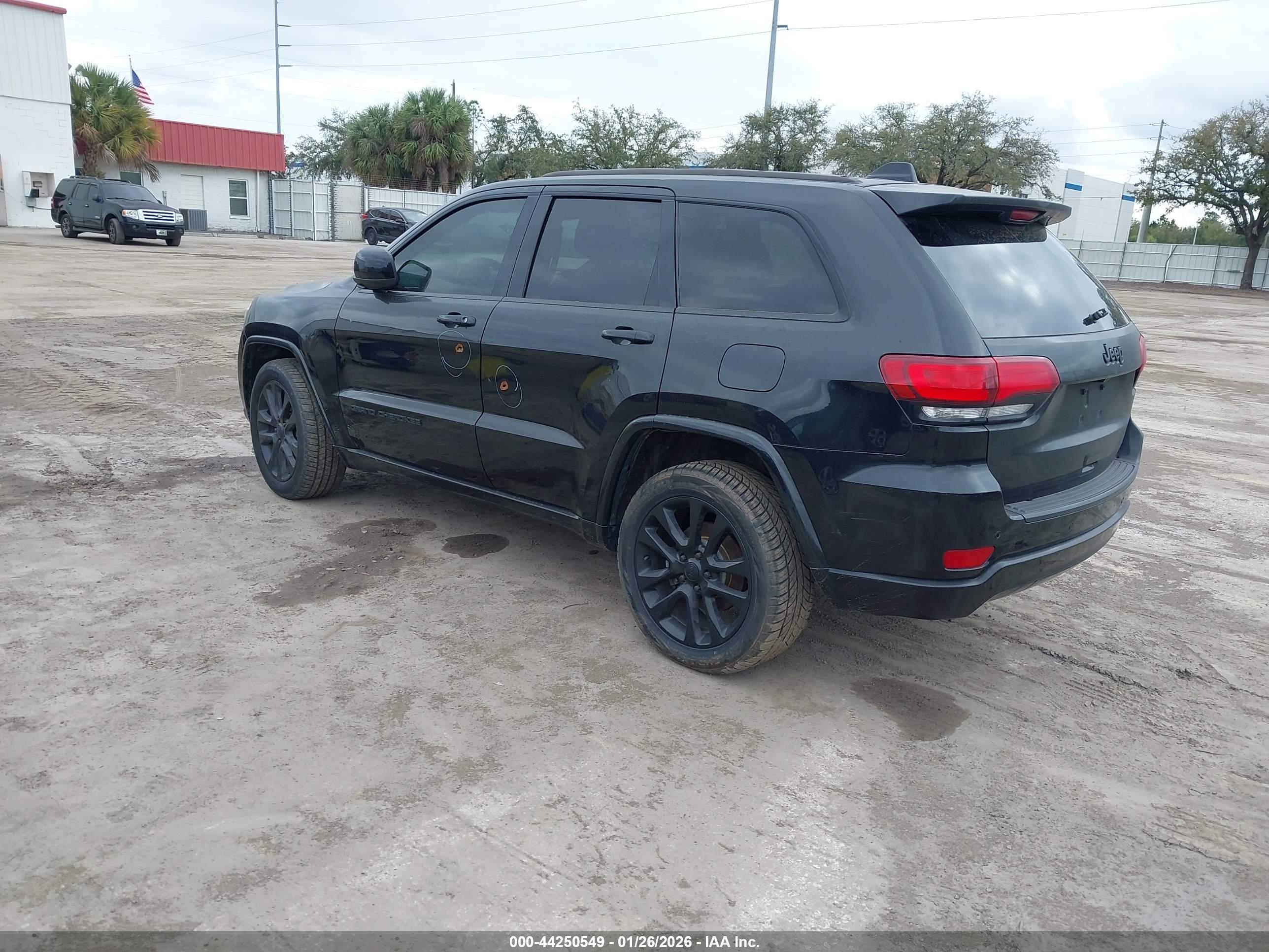 JEEP GRAND image 3
