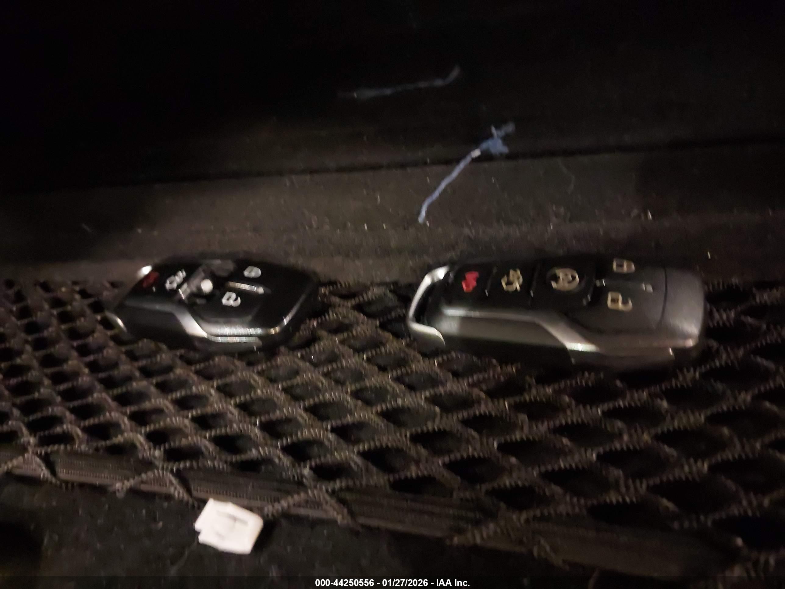 FORD FUSION image 11