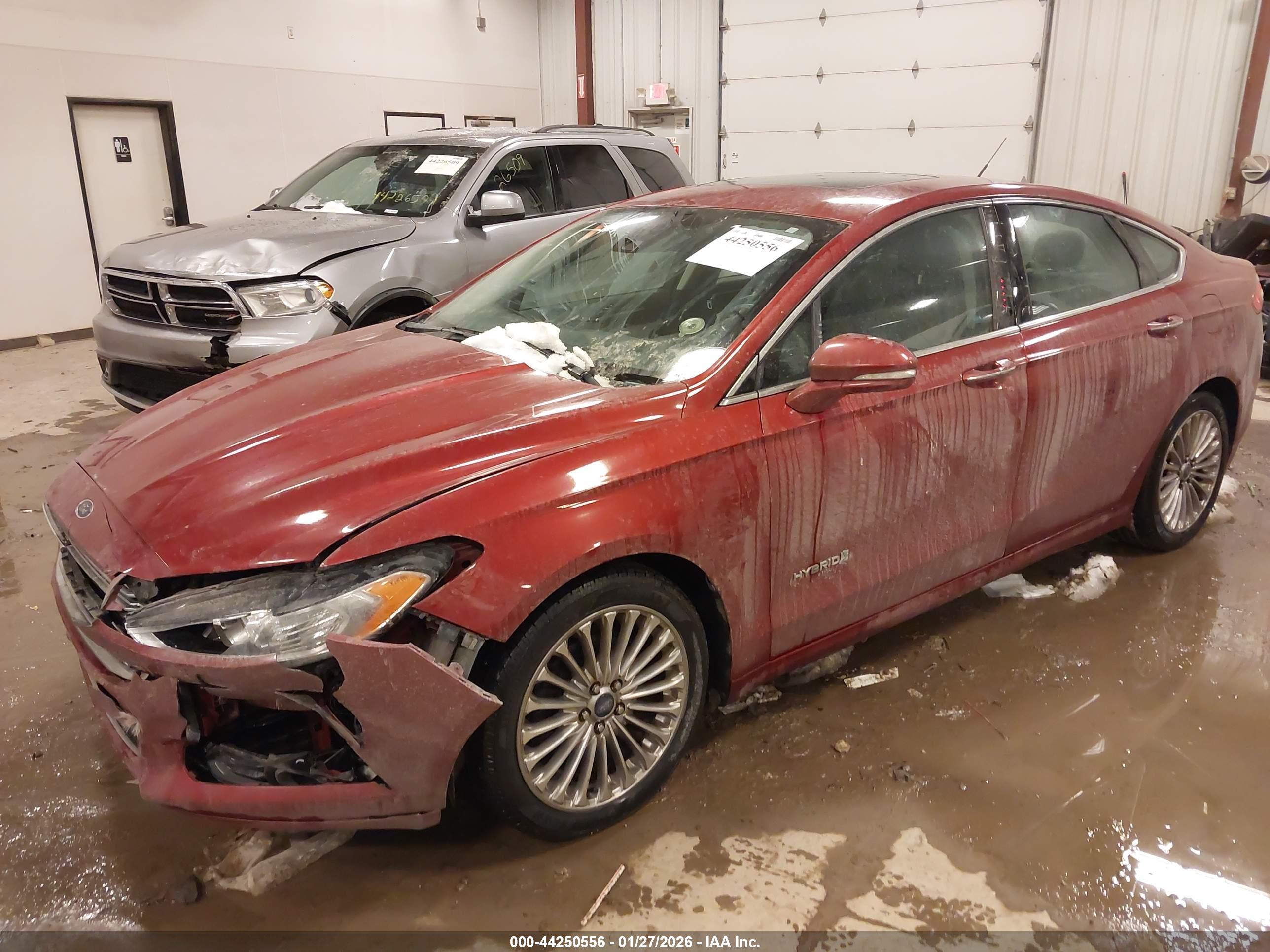 FORD FUSION image 2