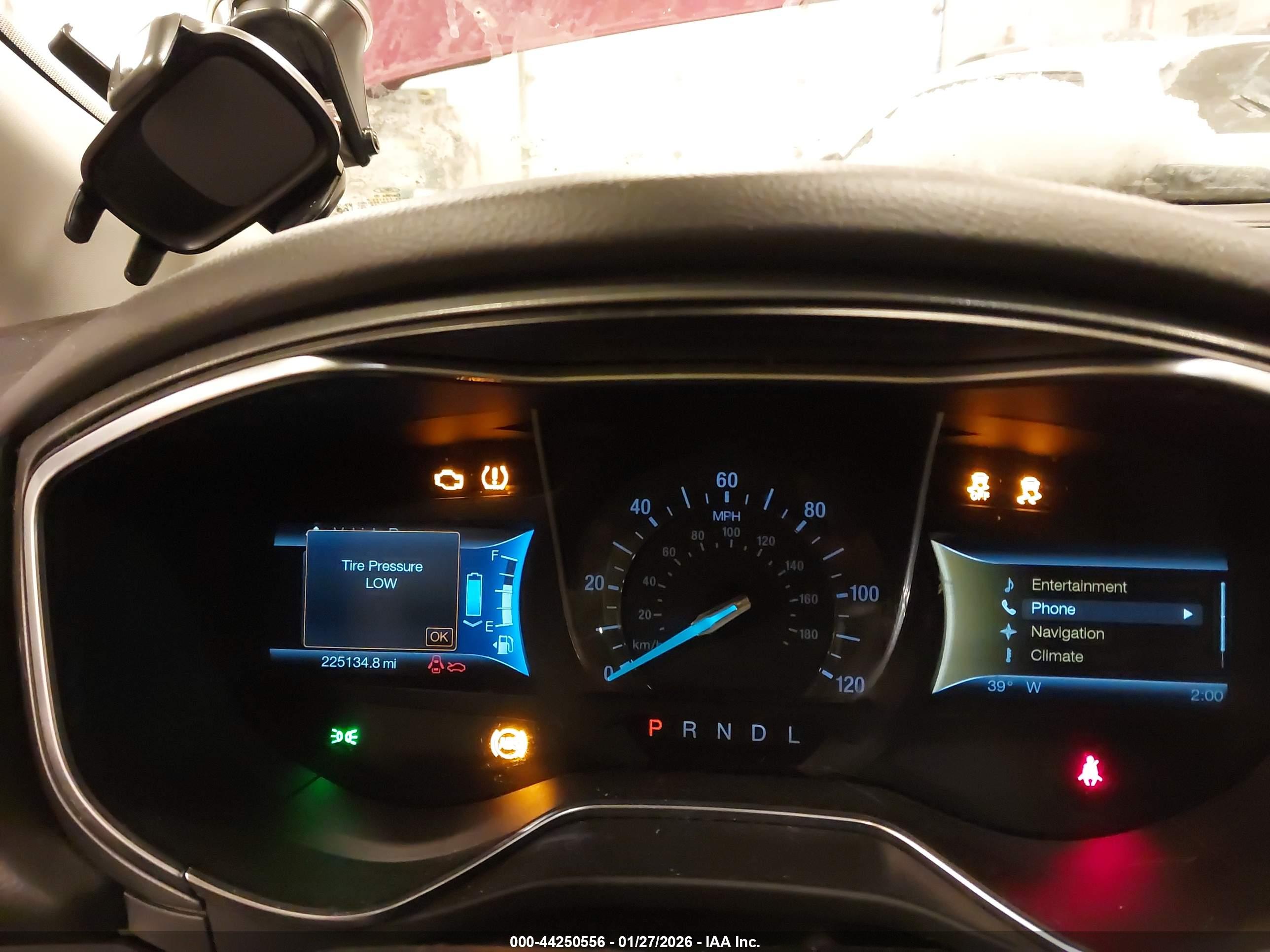 FORD FUSION image 7