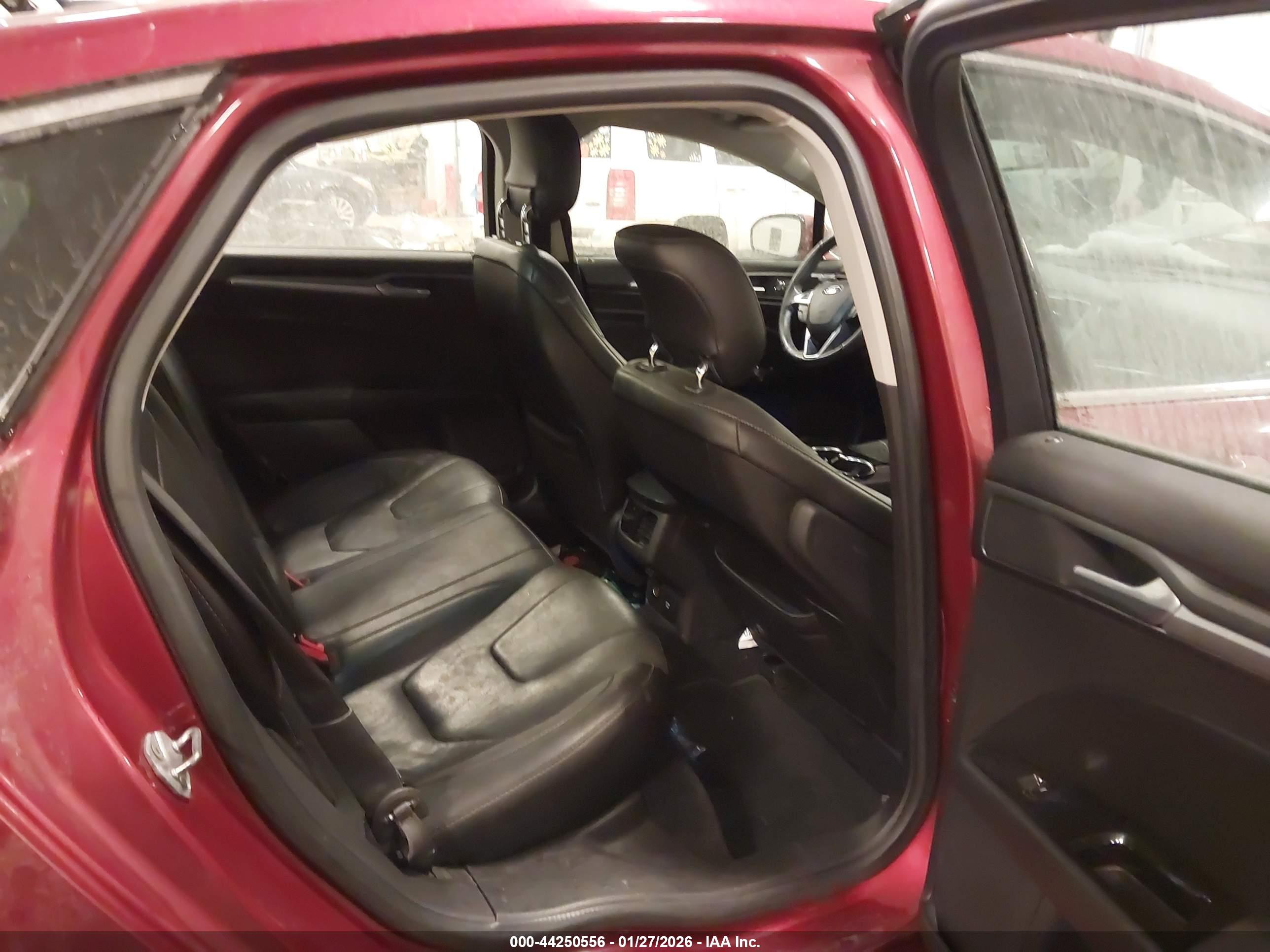 FORD FUSION image 8
