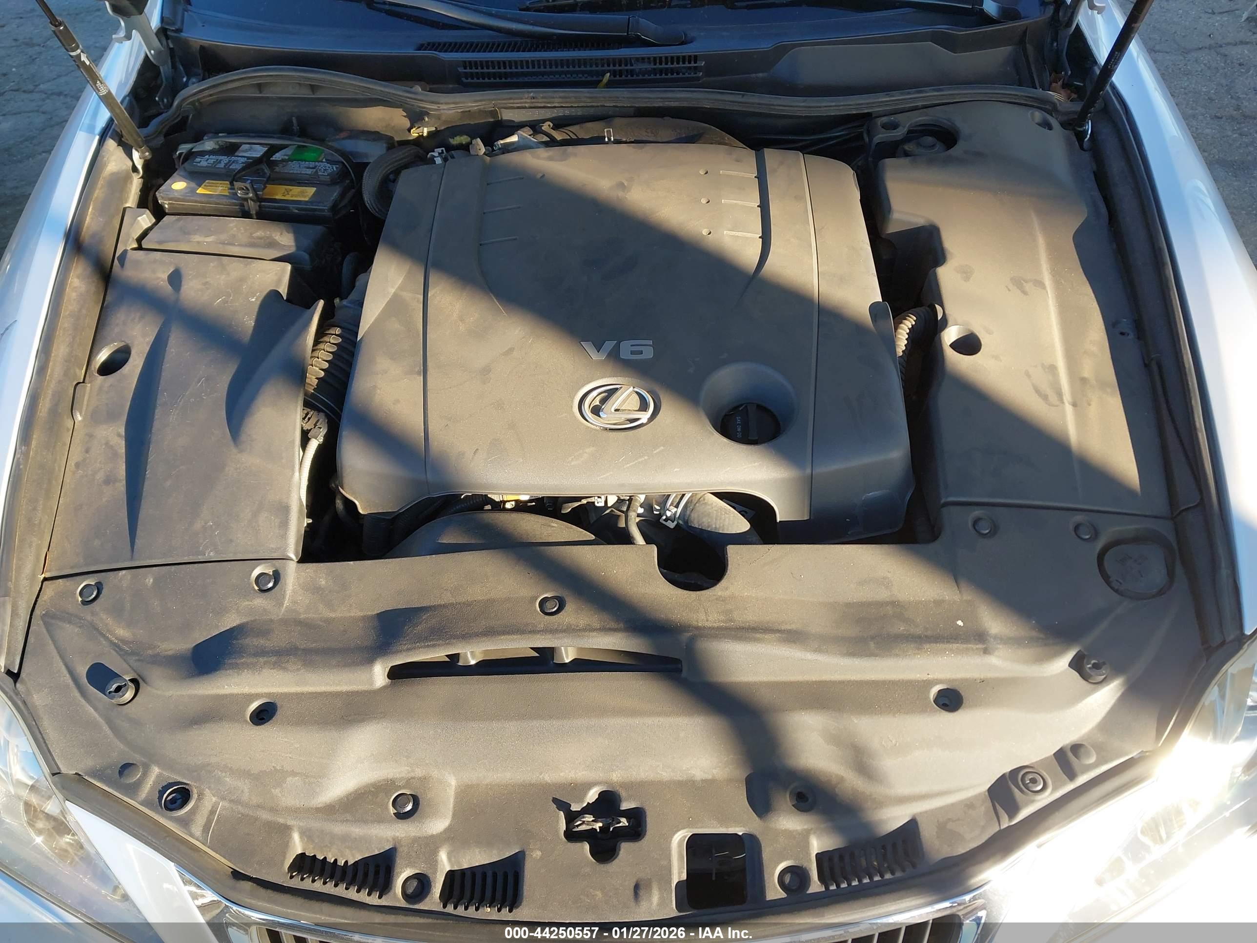 LEXUS IS image 10