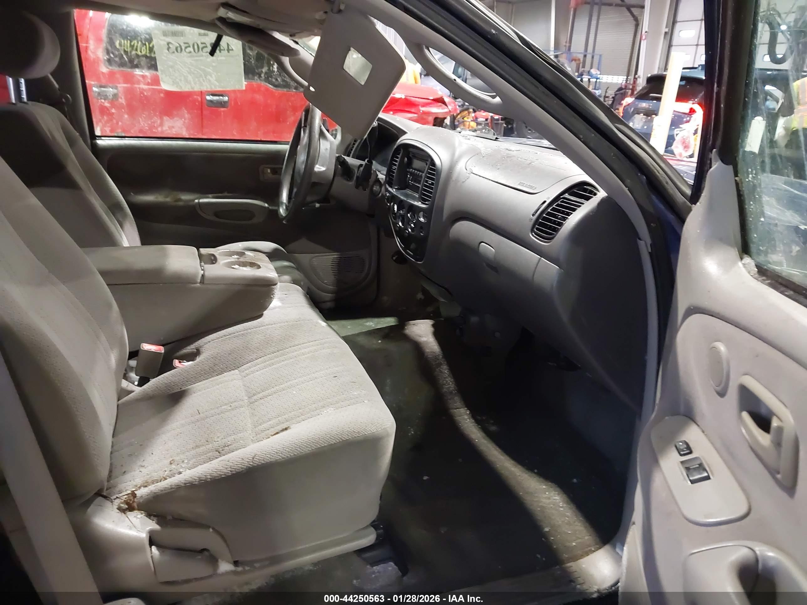 TOYOTA TUNDRA image 5