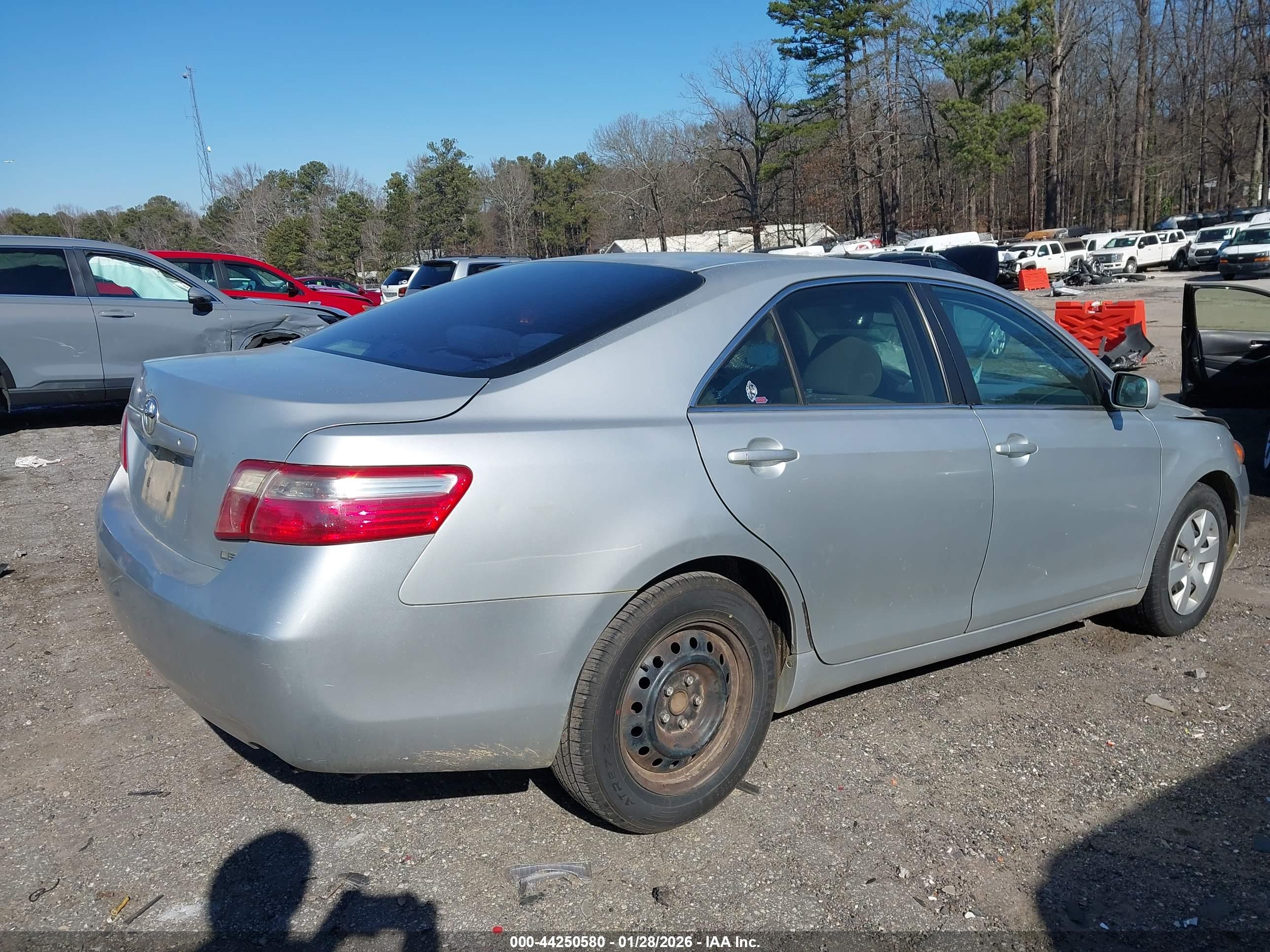 TOYOTA CAMRY image 4