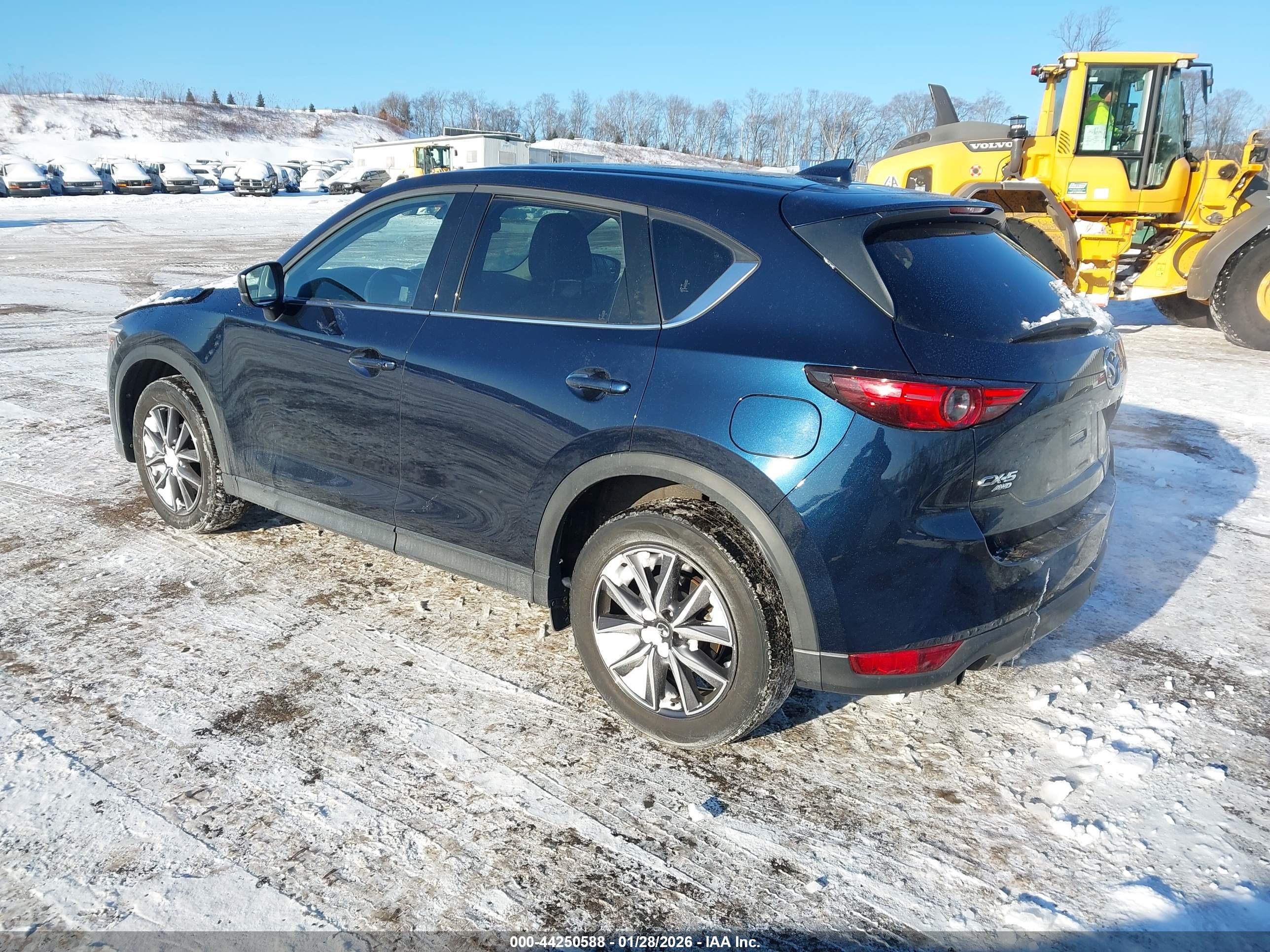 MAZDA CX-5 image 3