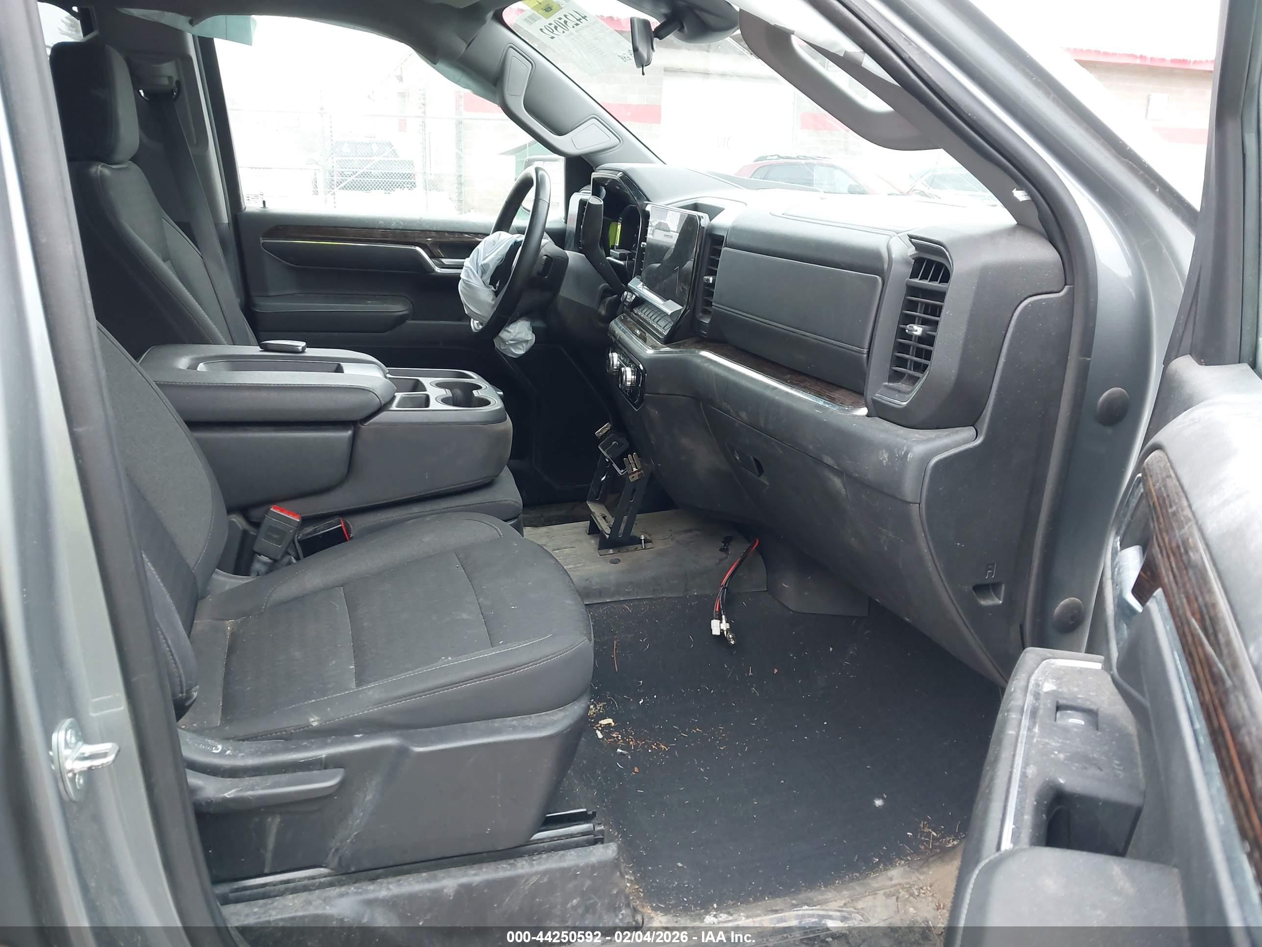 GMC SIERRA image 5