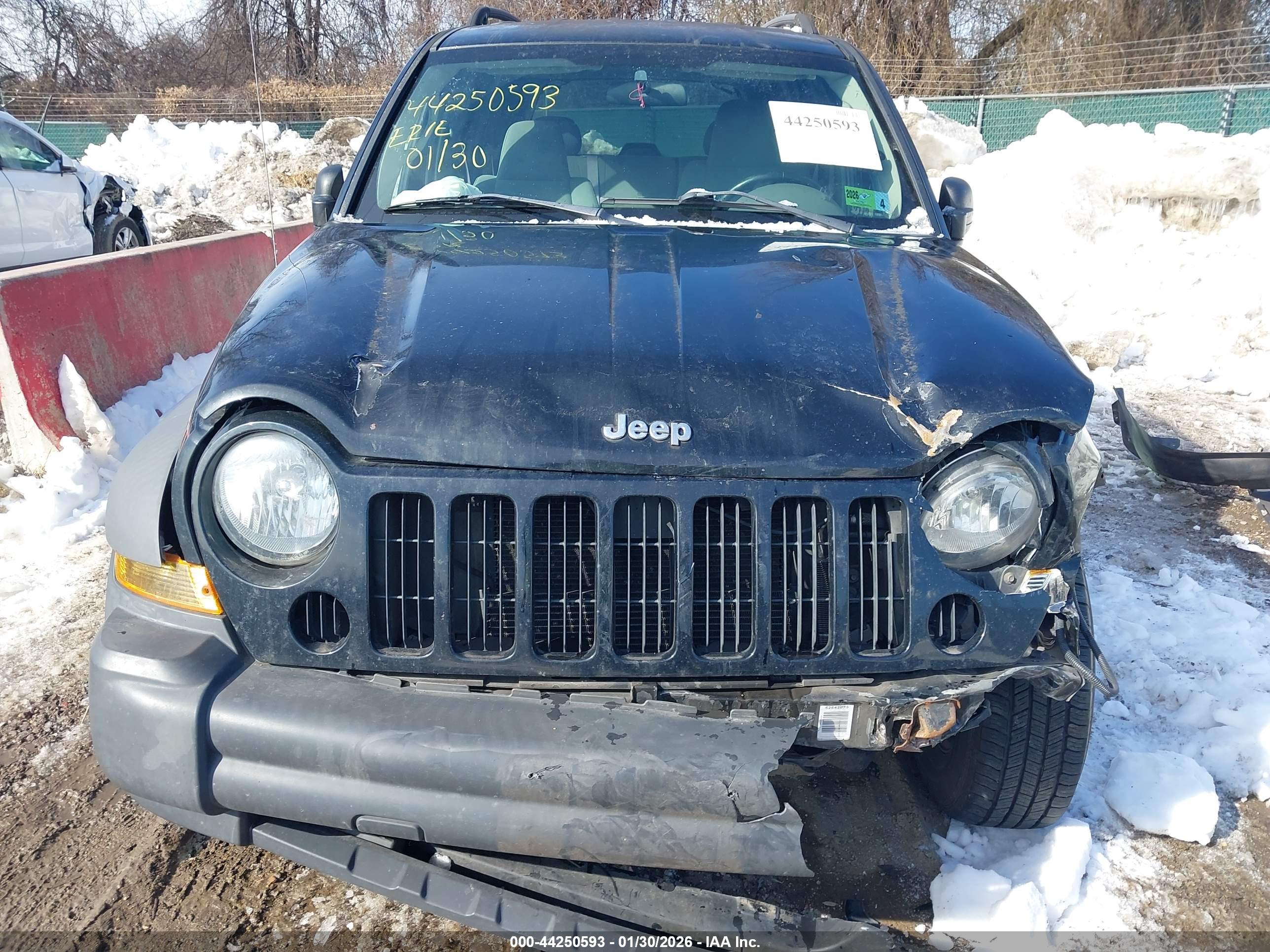 JEEP LIBERTY image 6