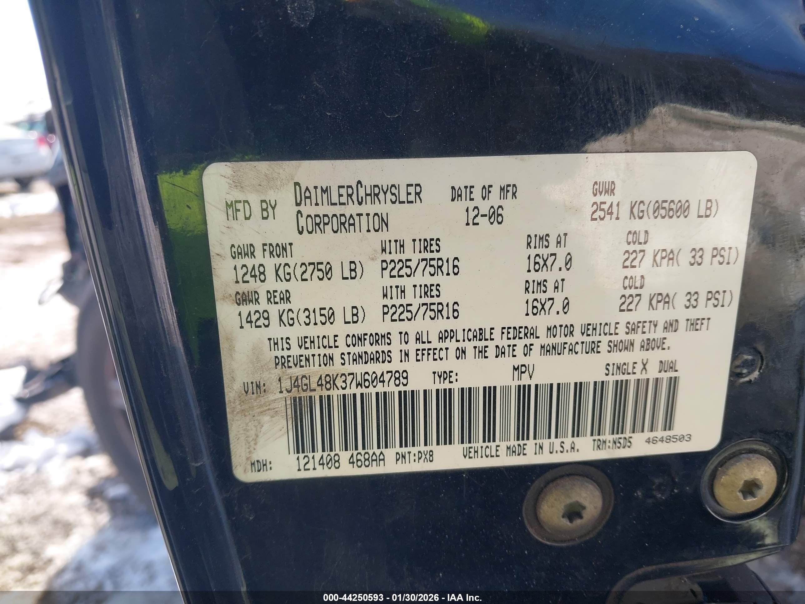 JEEP LIBERTY image 9