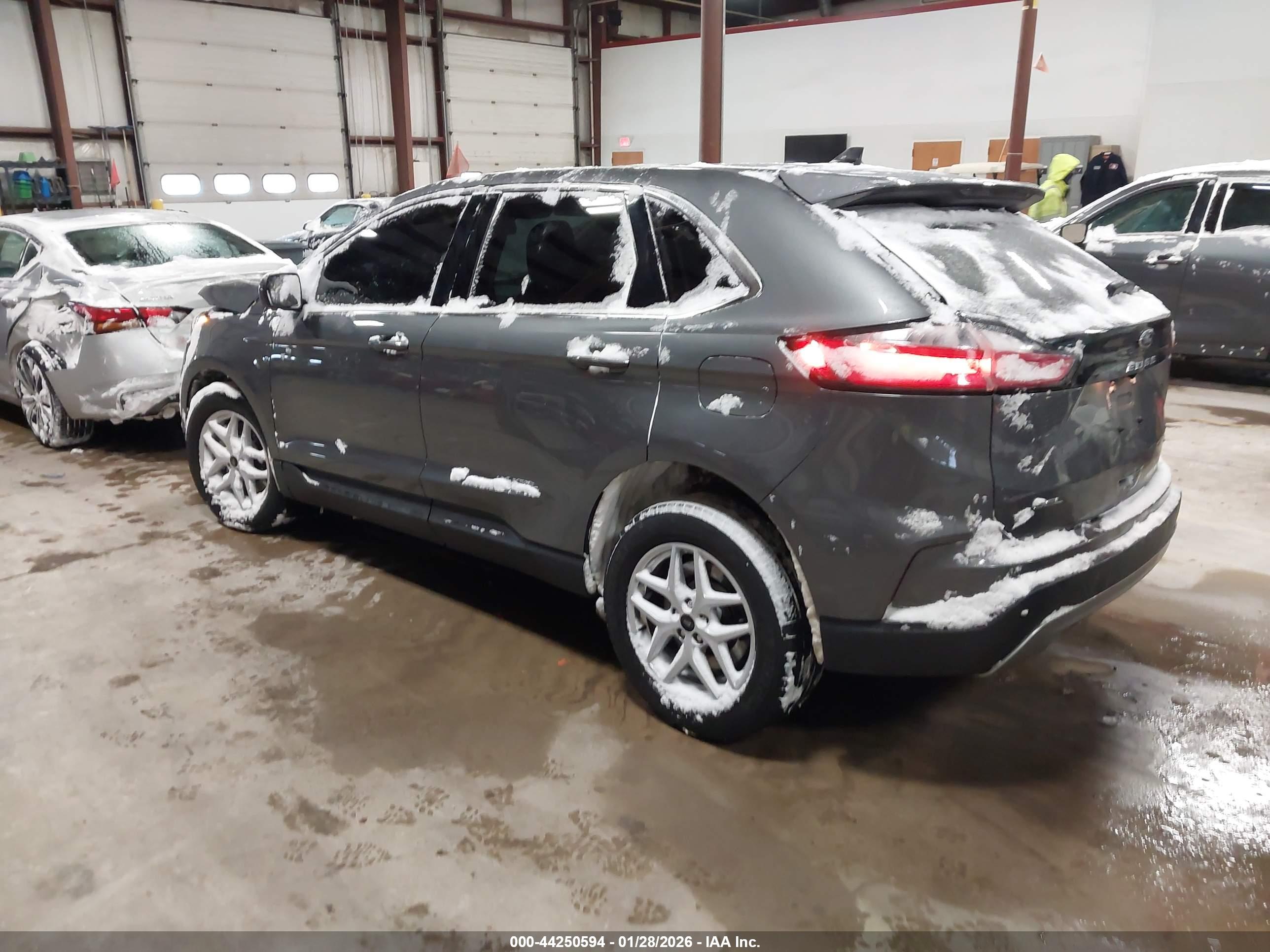 FORD EDGE image 3