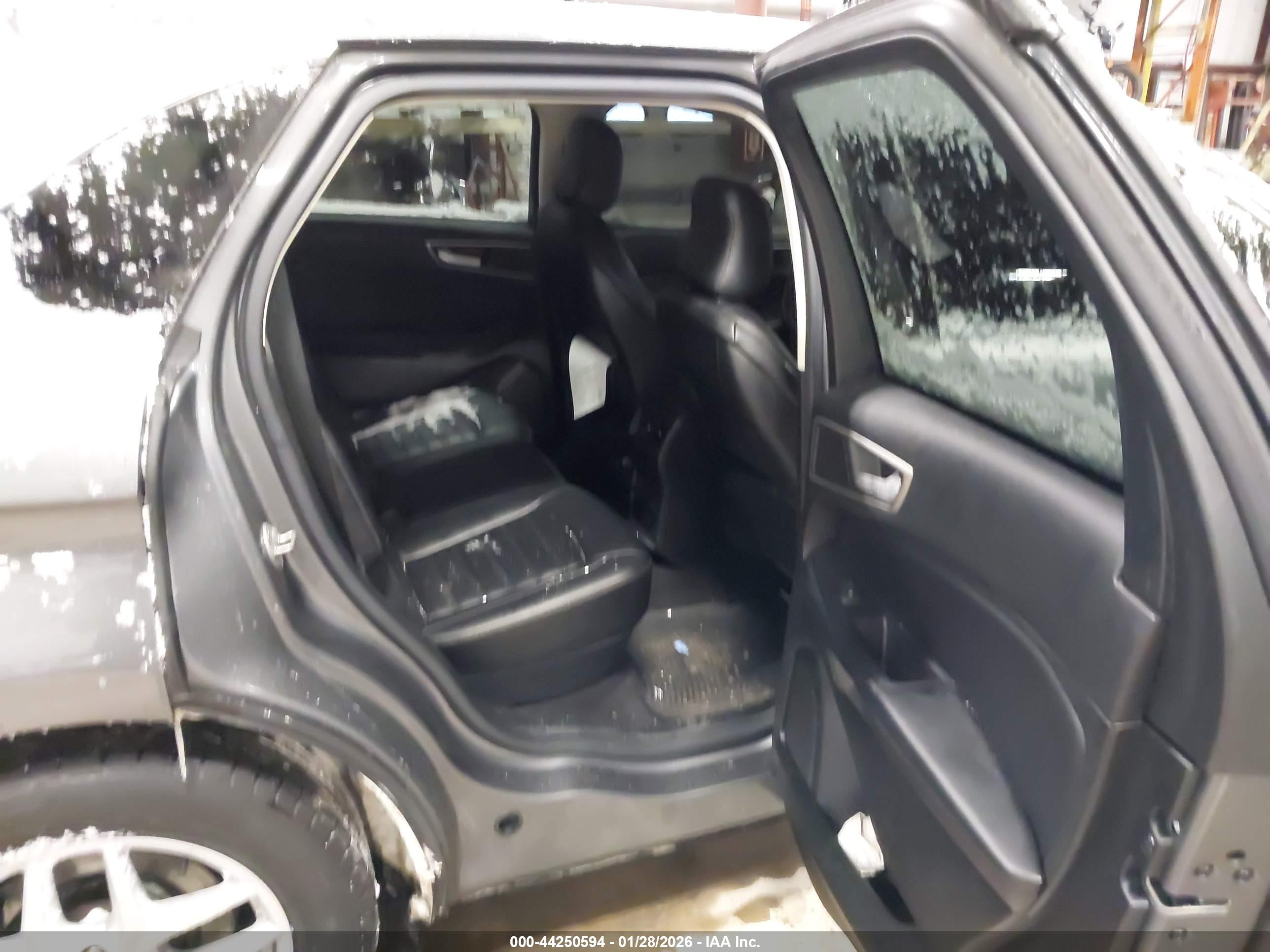 FORD EDGE image 8