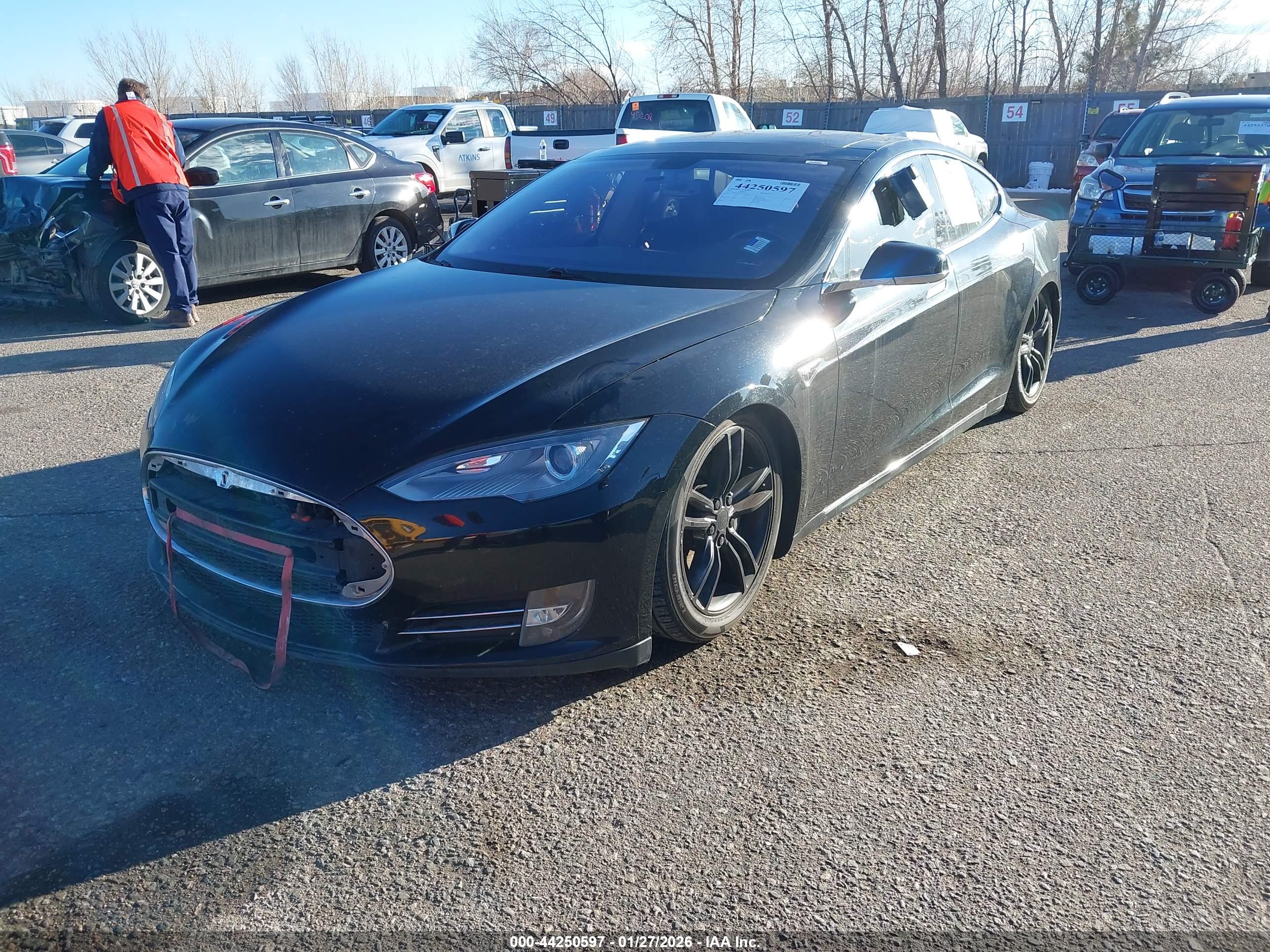 TESLA MODEL image 2