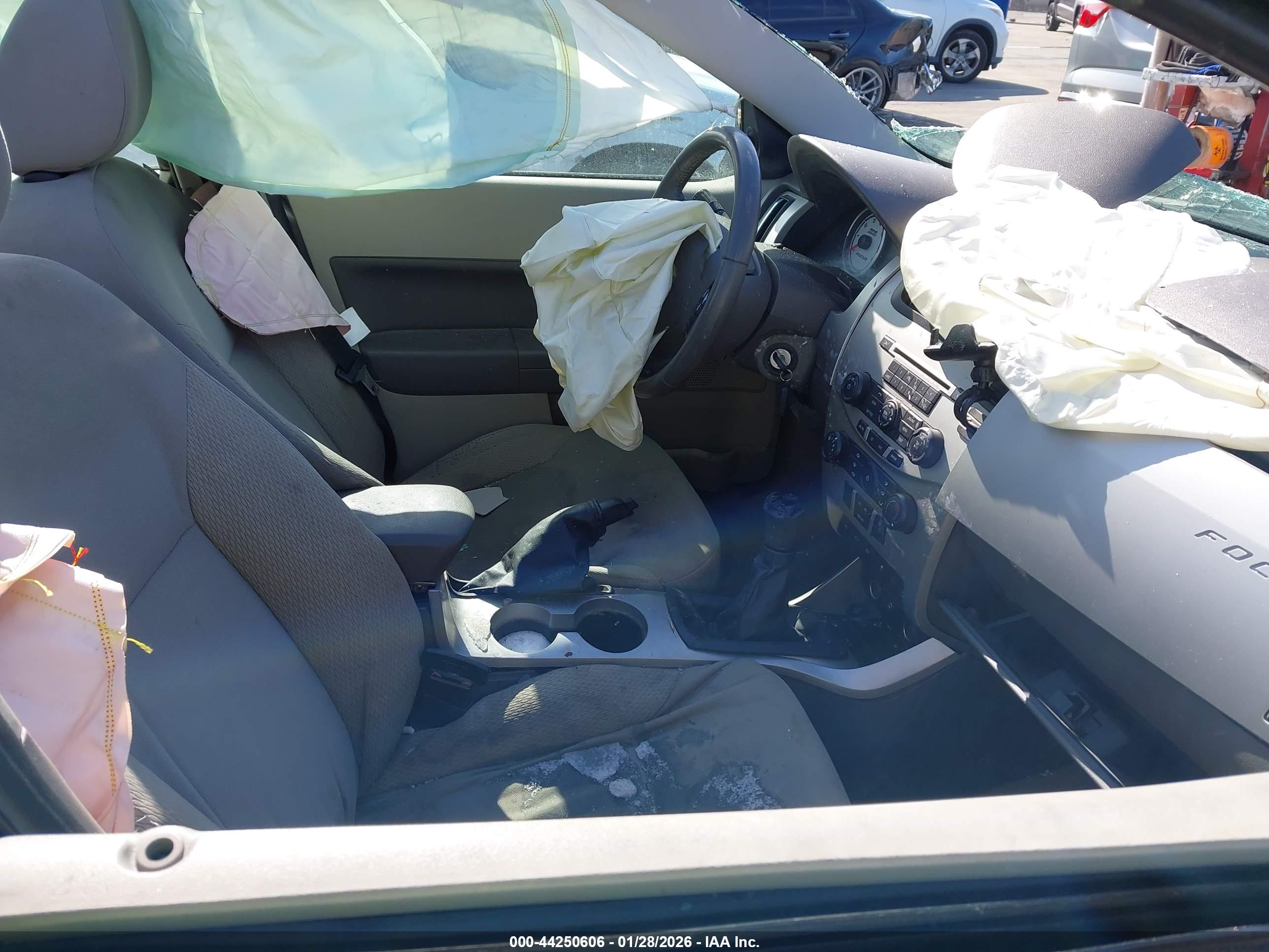 FORD FOCUS image 5
