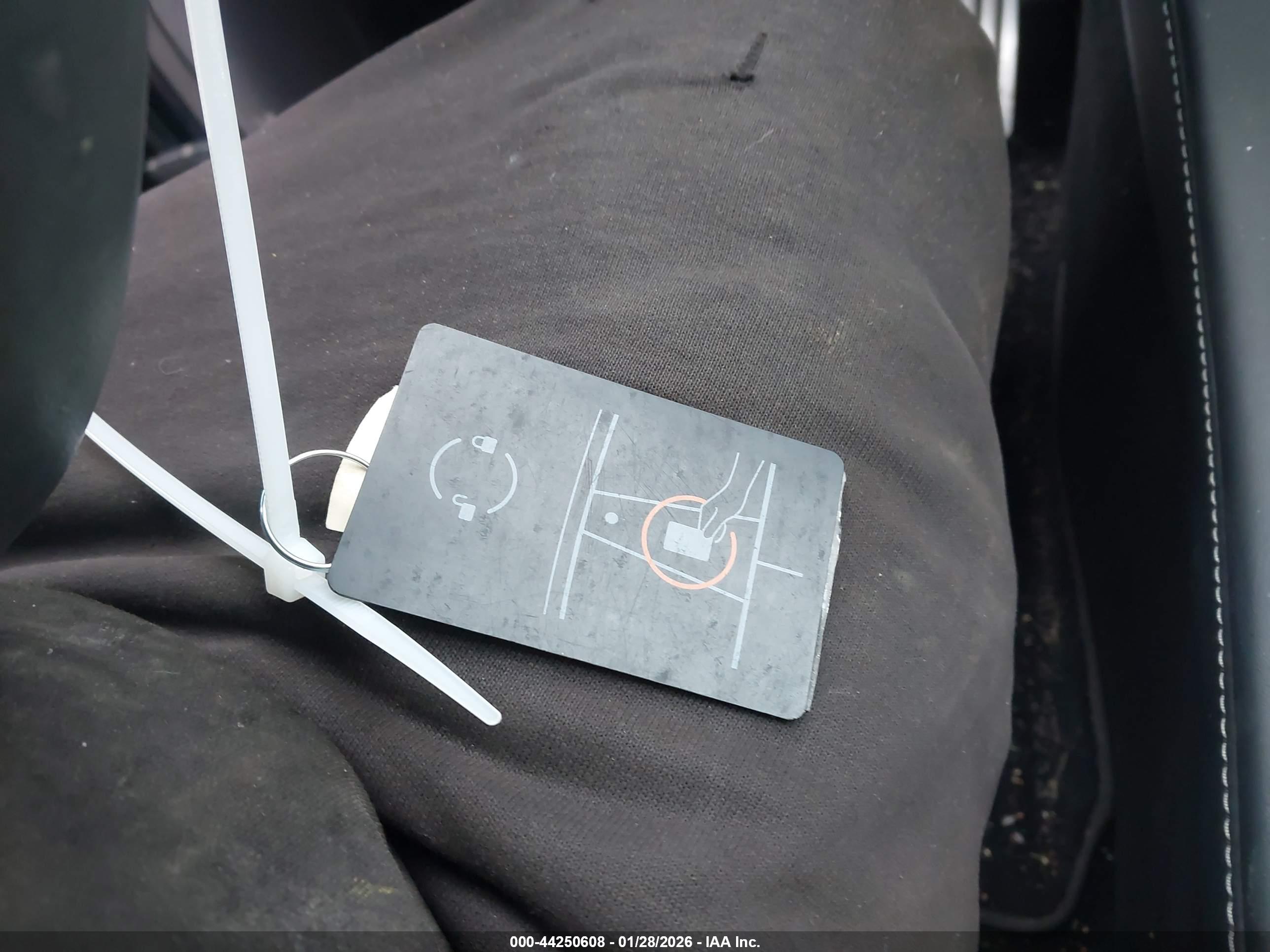TESLA MODEL image 11