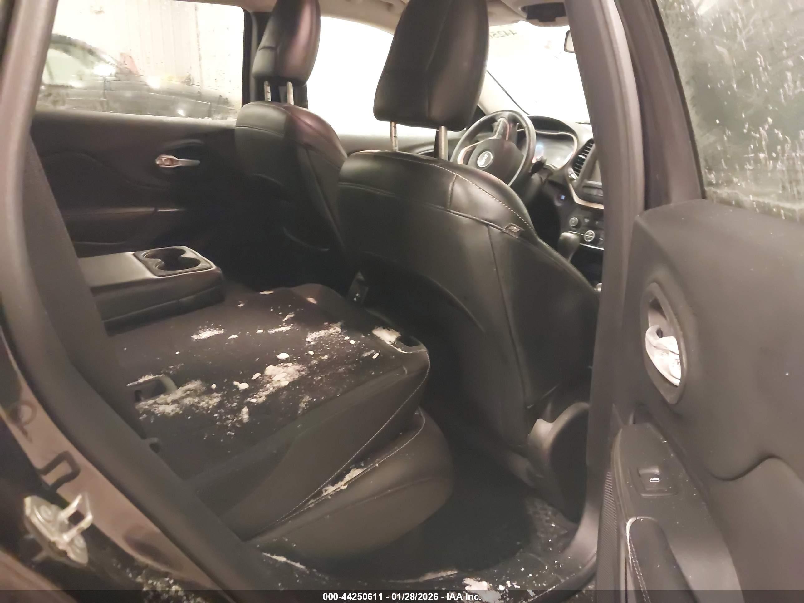 JEEP CHEROKEE image 8