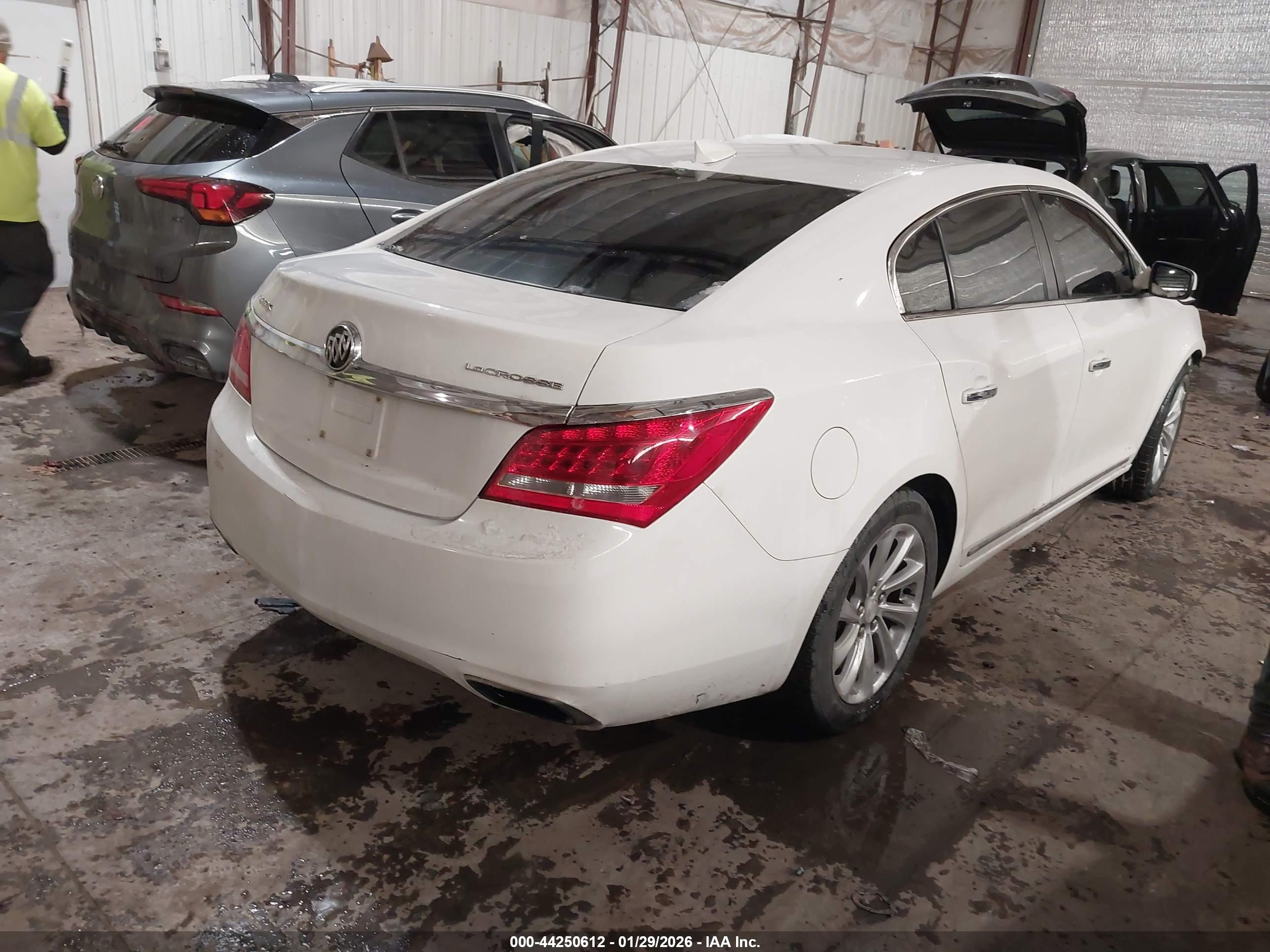 BUICK LACROSSE image 4