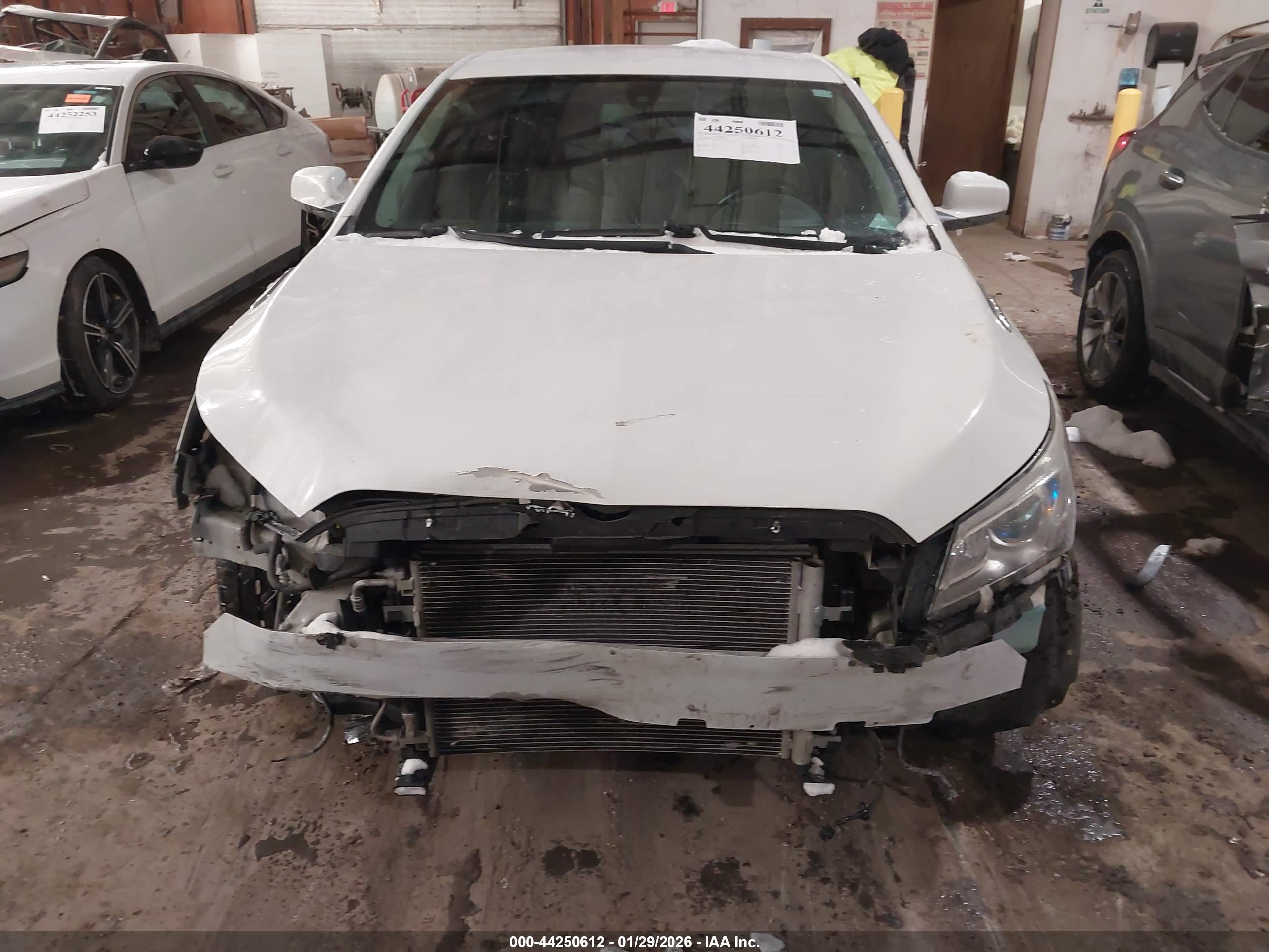 BUICK LACROSSE image 6