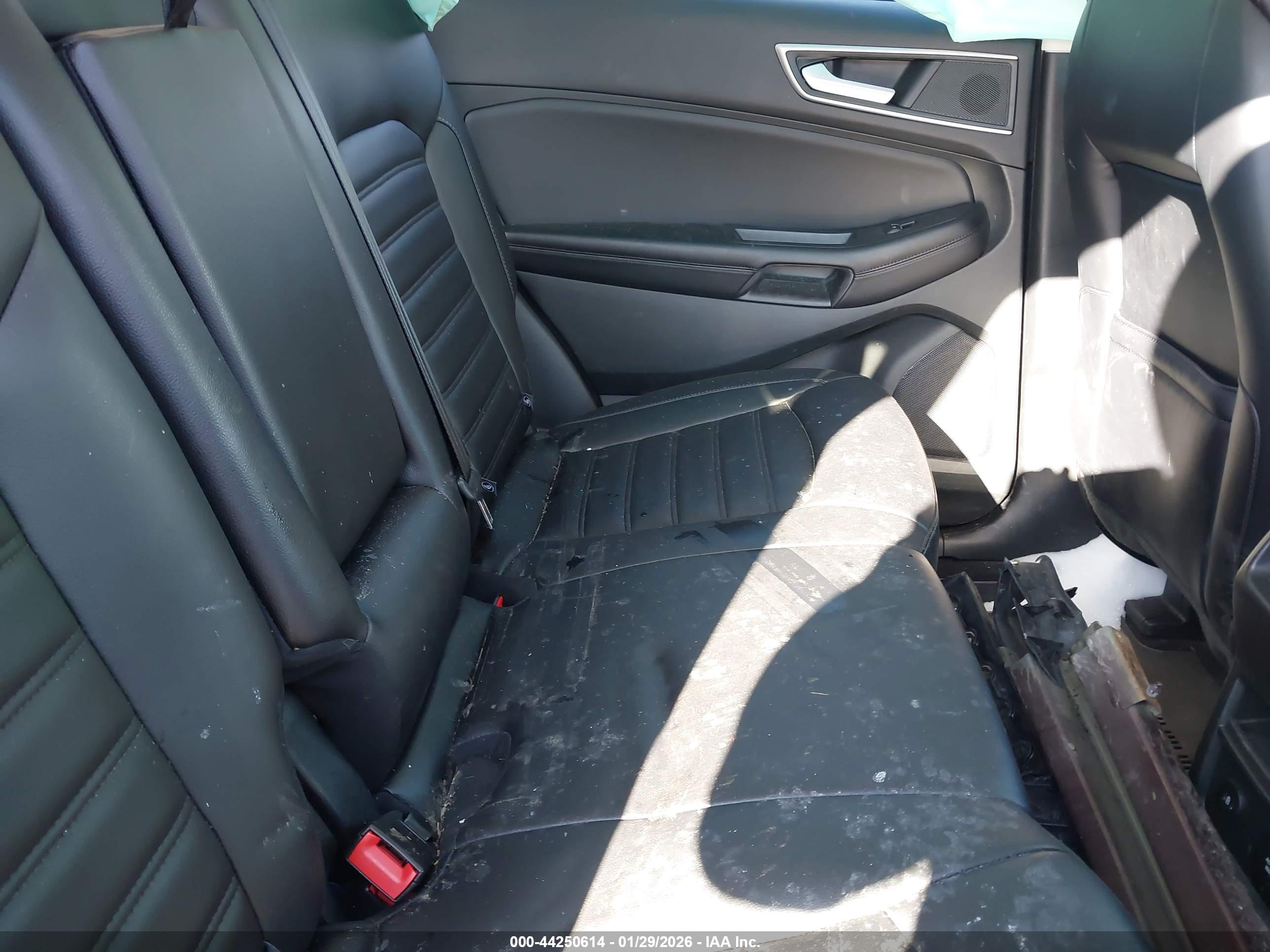 FORD EDGE image 8