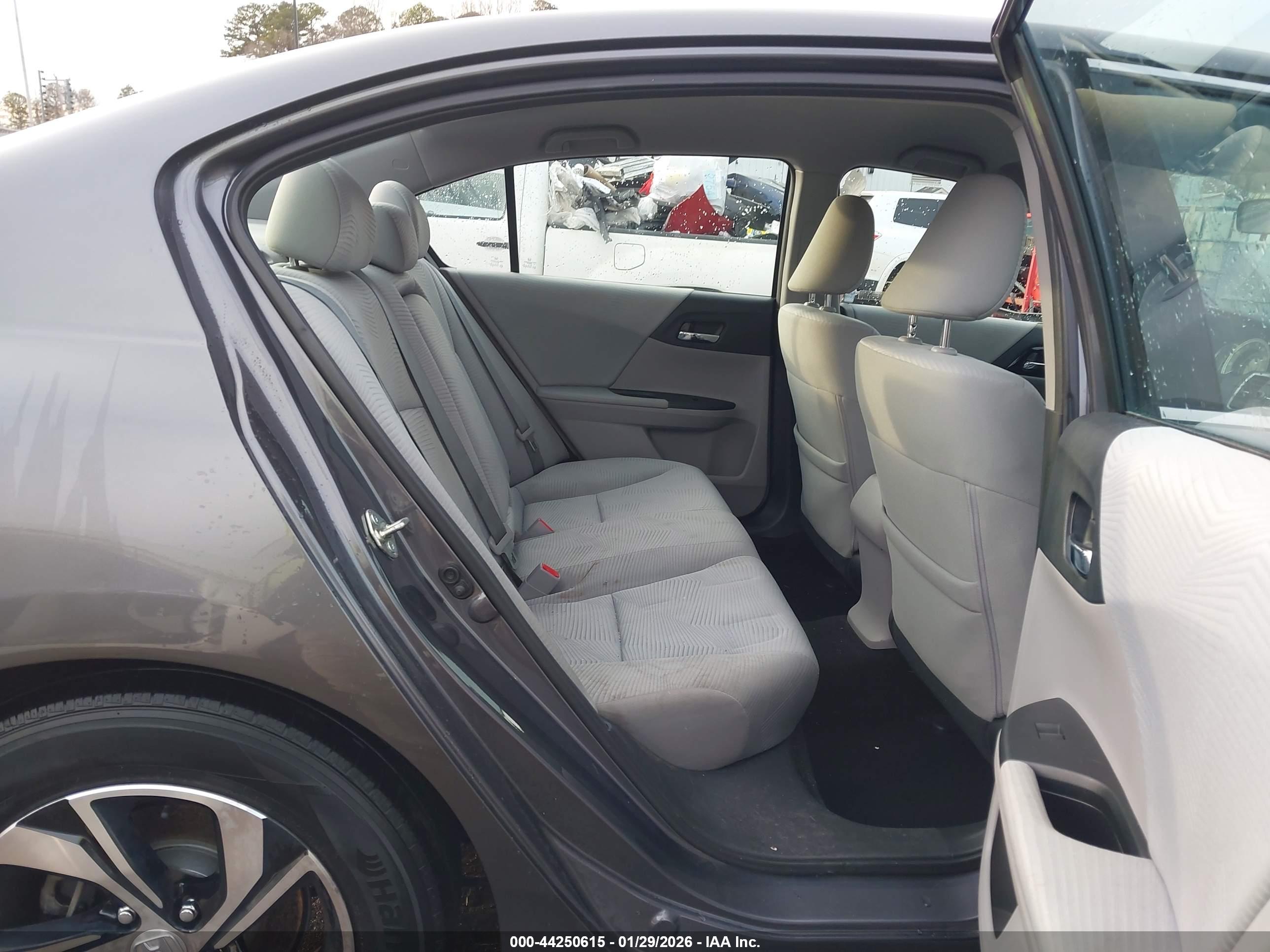 HONDA ACCORD image 8