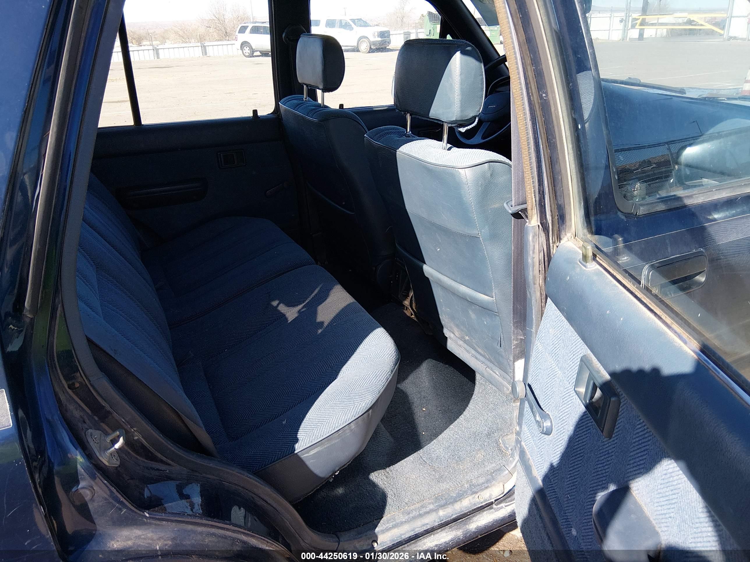 TOYOTA 4RUNNER image 8