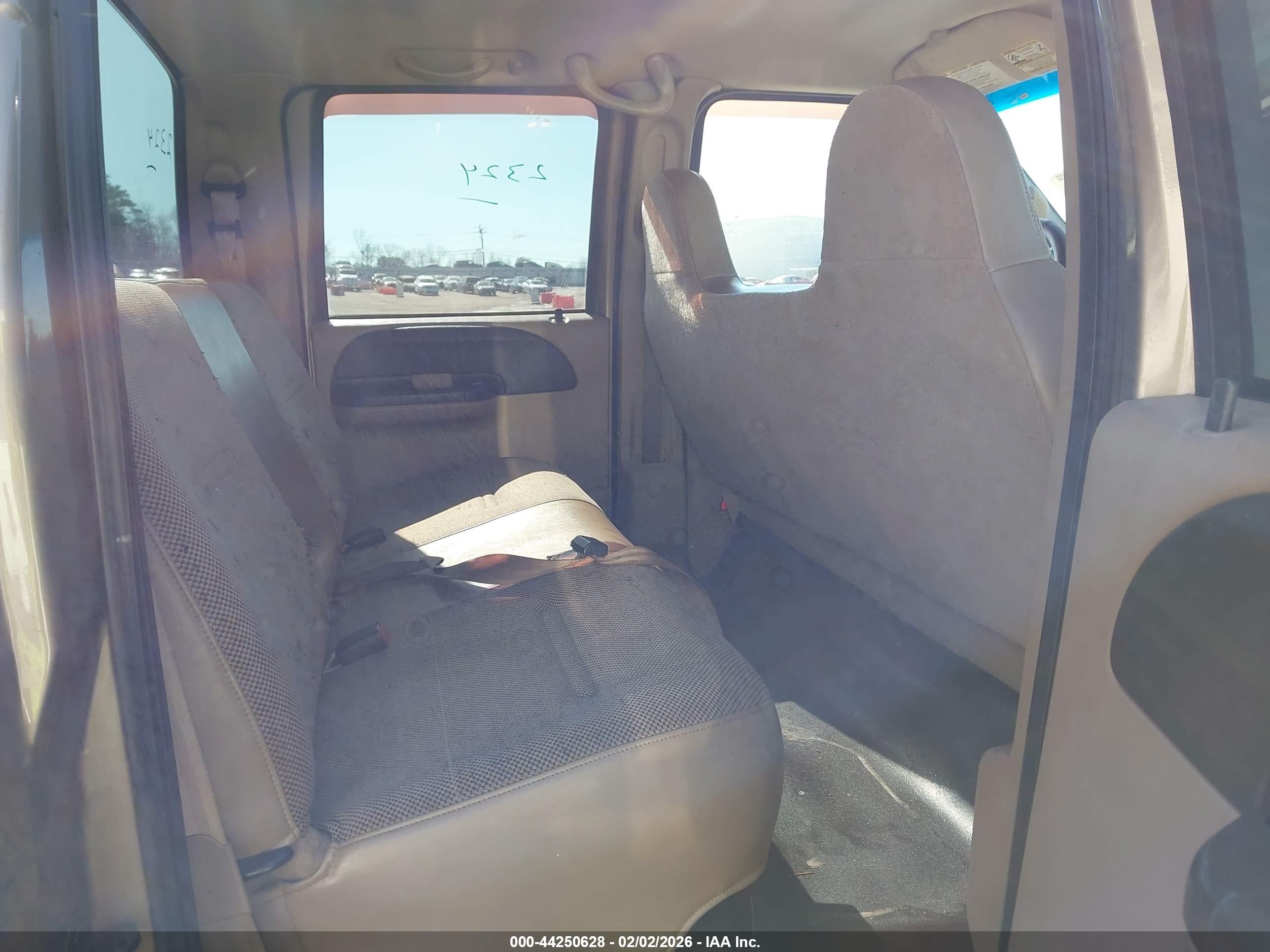 FORD F-350 image 8
