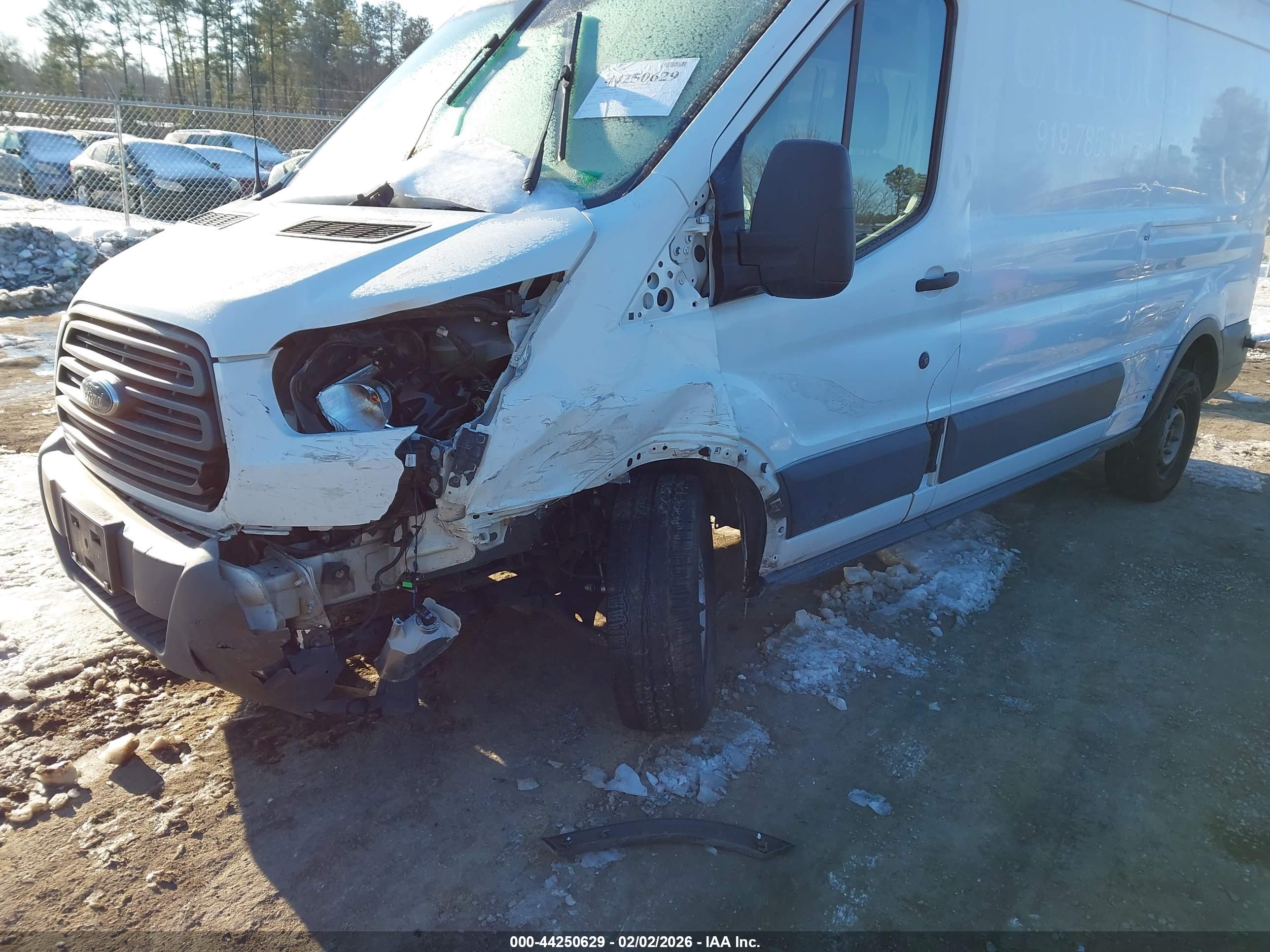 FORD TRANSIT-350 image 6