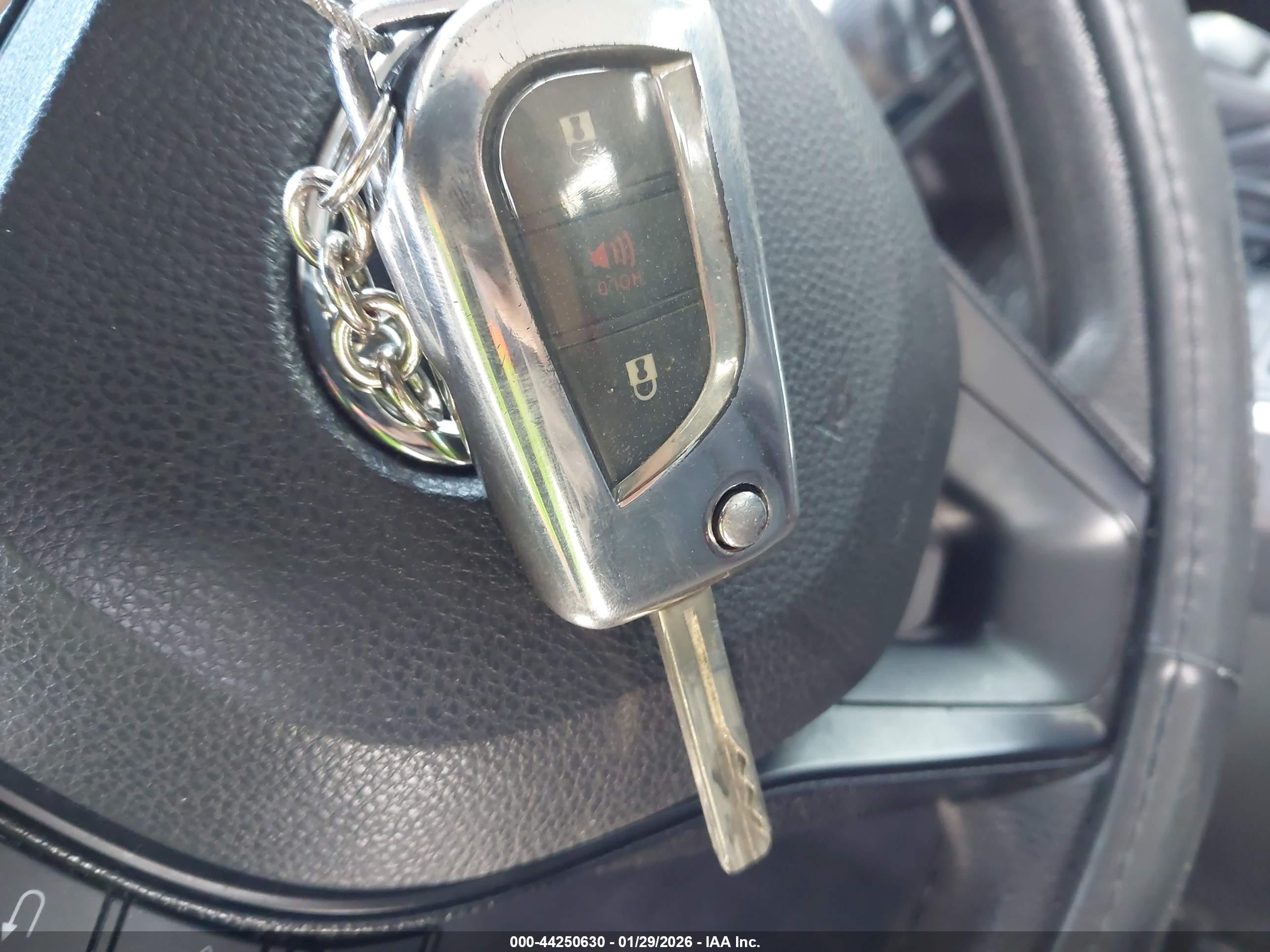 TOYOTA RAV4 image 11