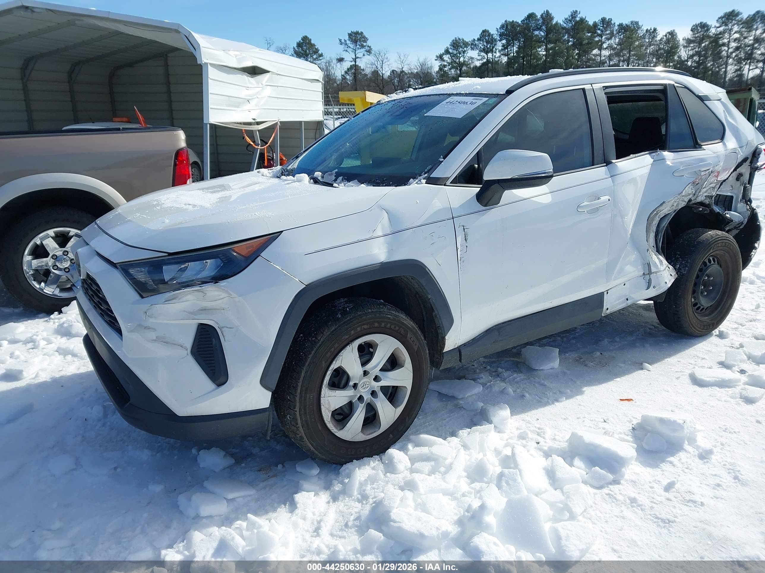 TOYOTA RAV4 image 2