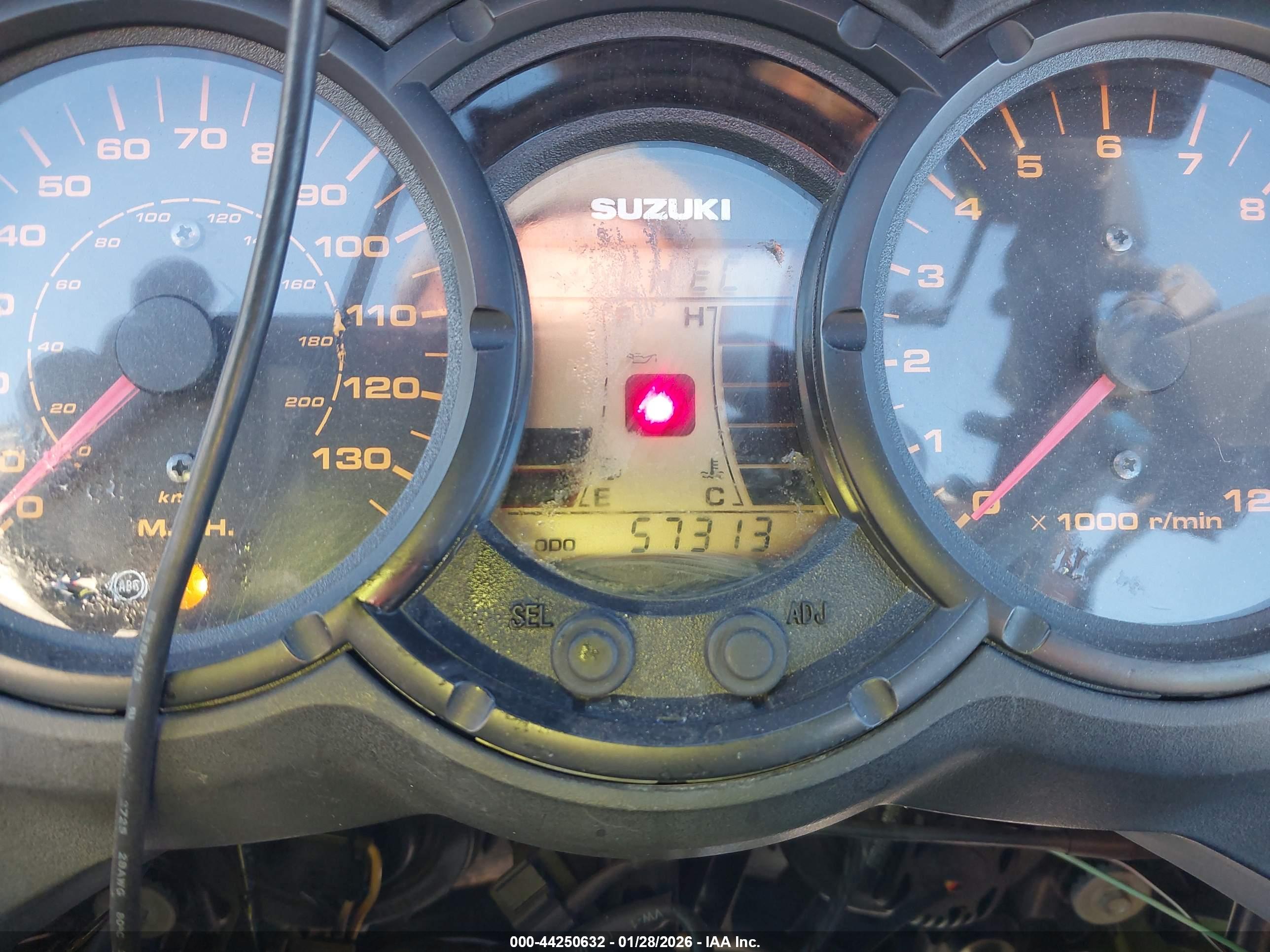 SUZUKI DL650 image 7