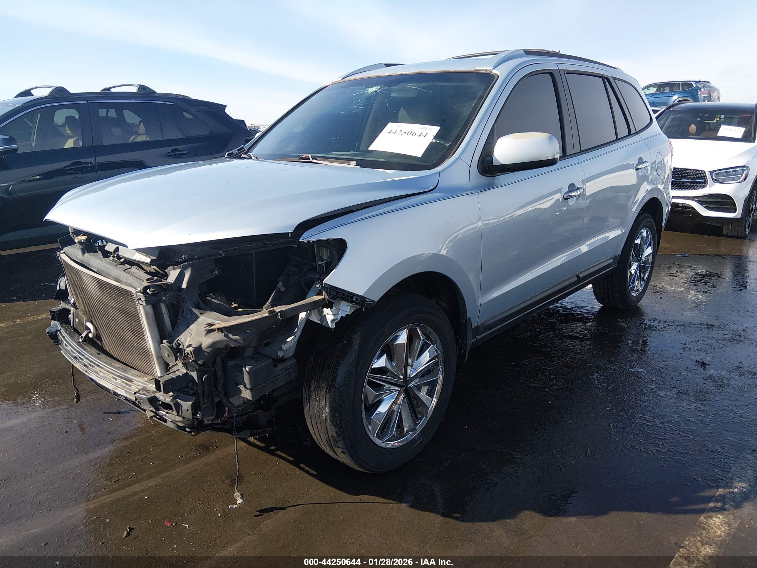 HYUNDAI SANTA image 2