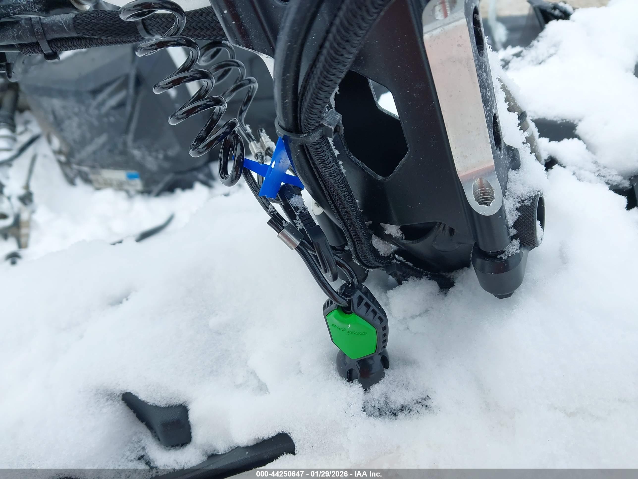 SKI-DOO RENEGADE image 11