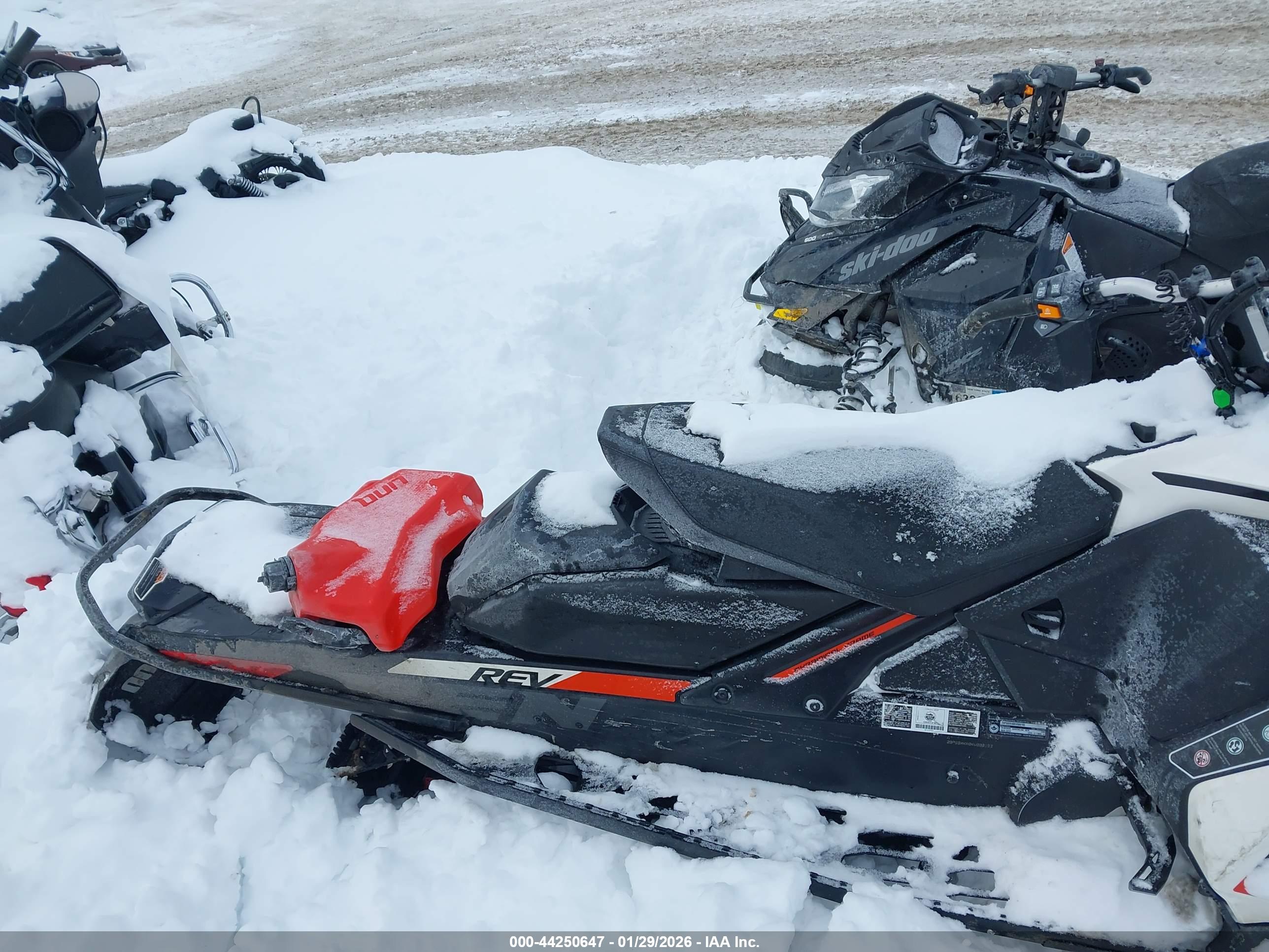 SKI-DOO RENEGADE image 5