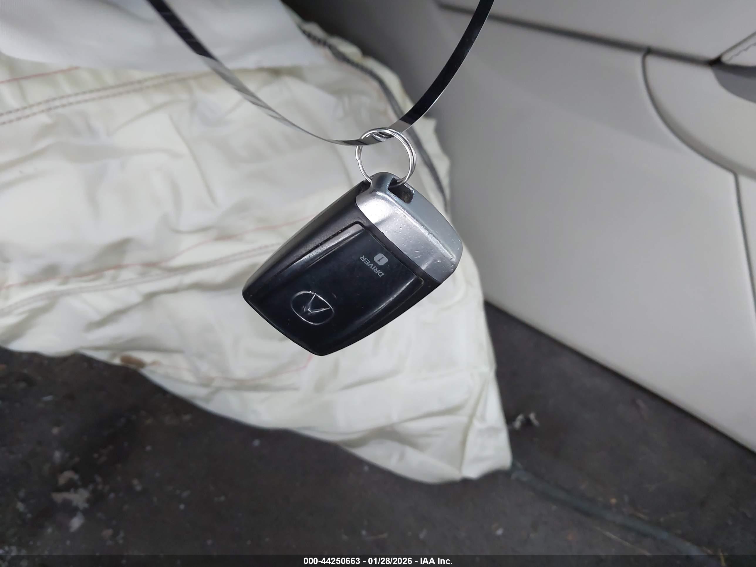 ACURA RLX image 11