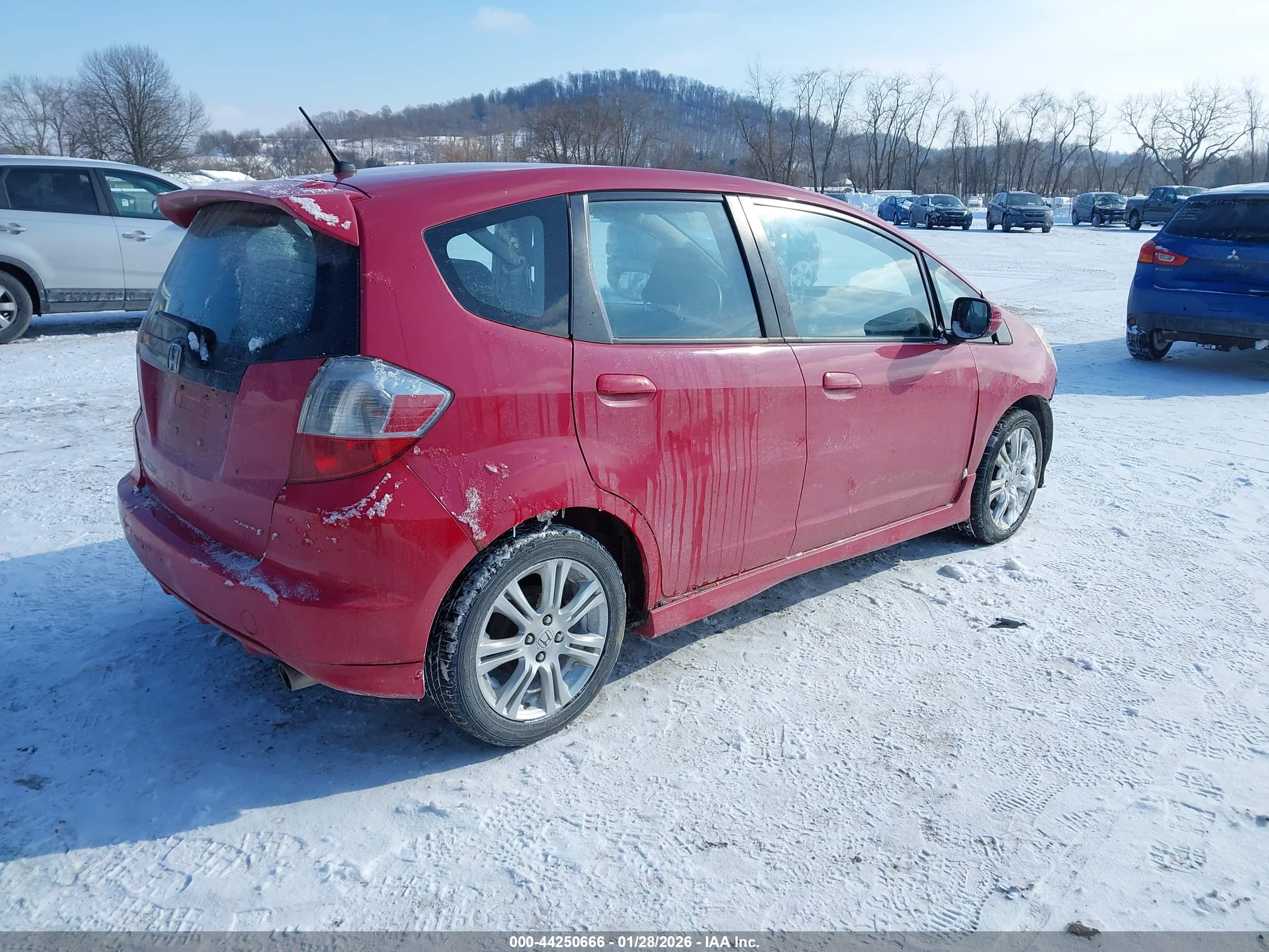 HONDA FIT image 4