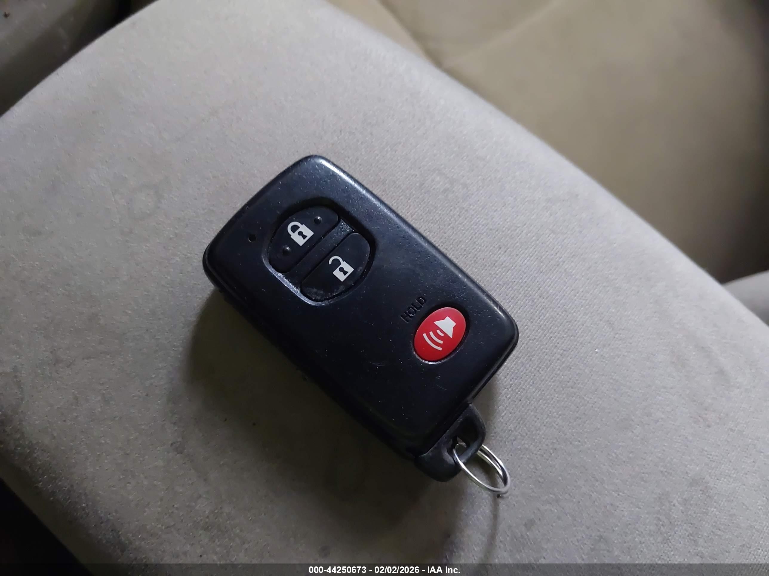TOYOTA PRIUS image 11