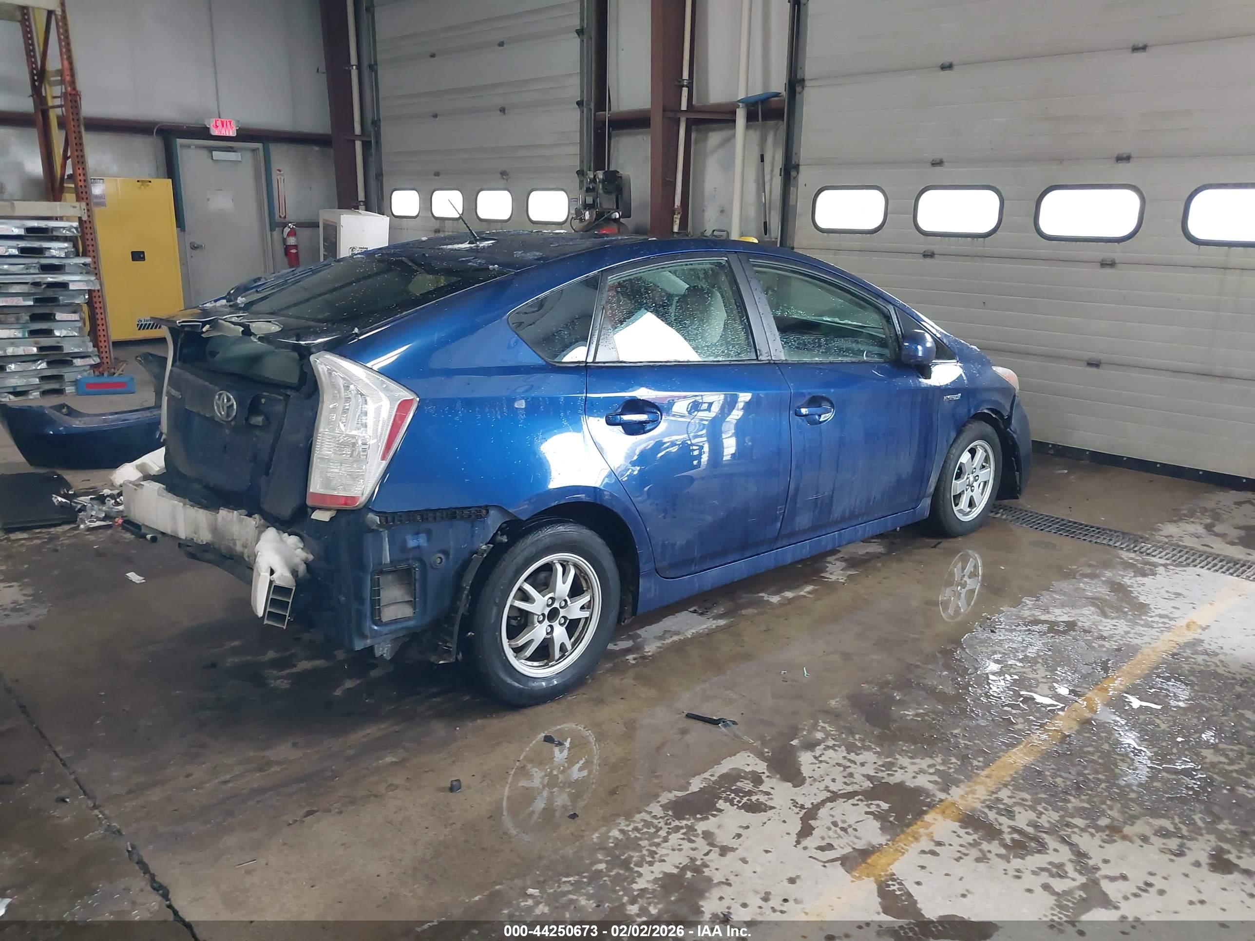 TOYOTA PRIUS image 4