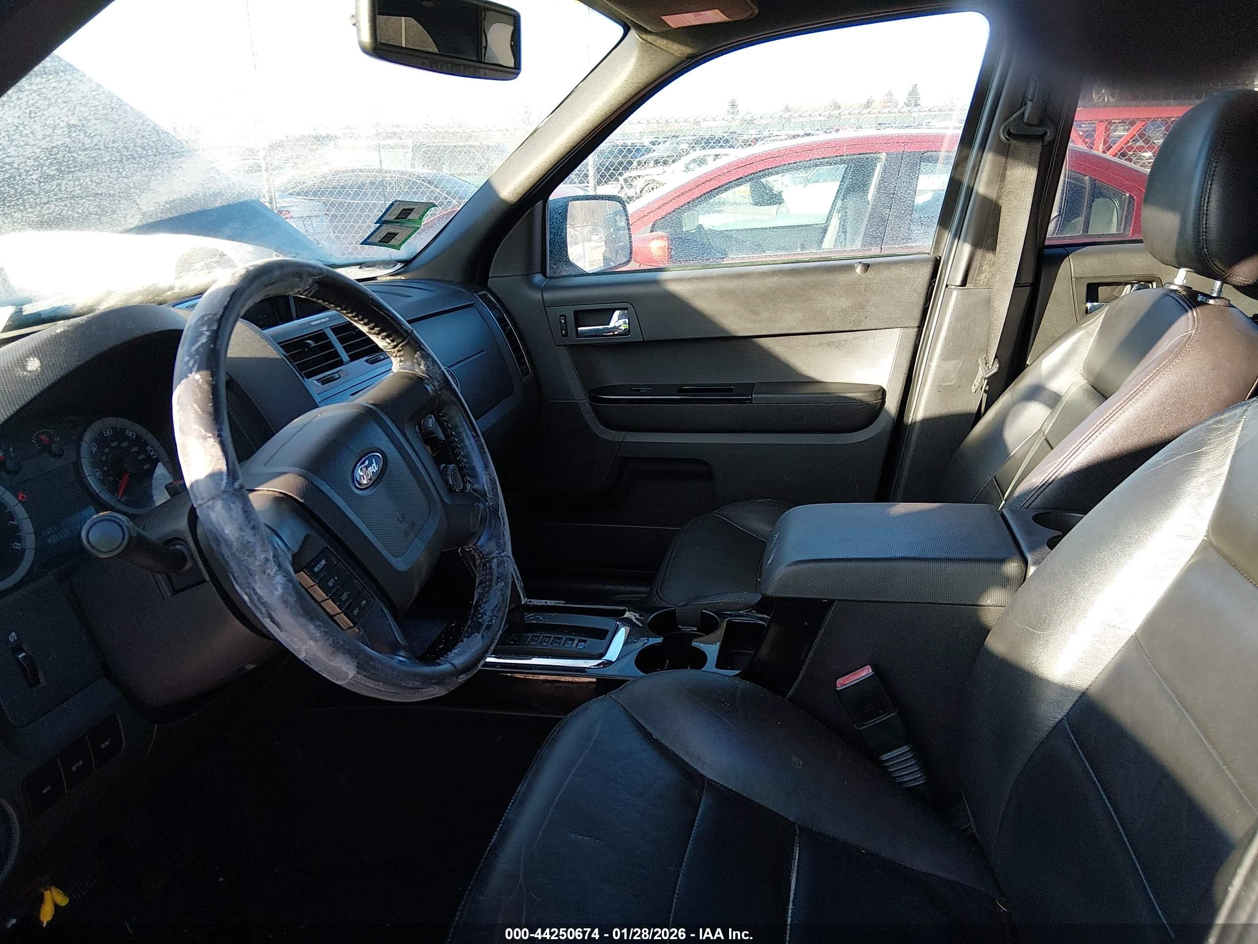 FORD ESCAPE image 5