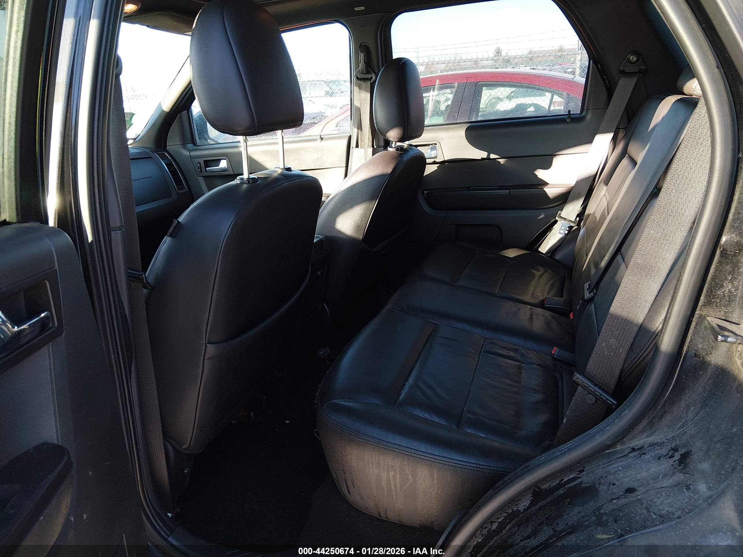FORD ESCAPE image 8