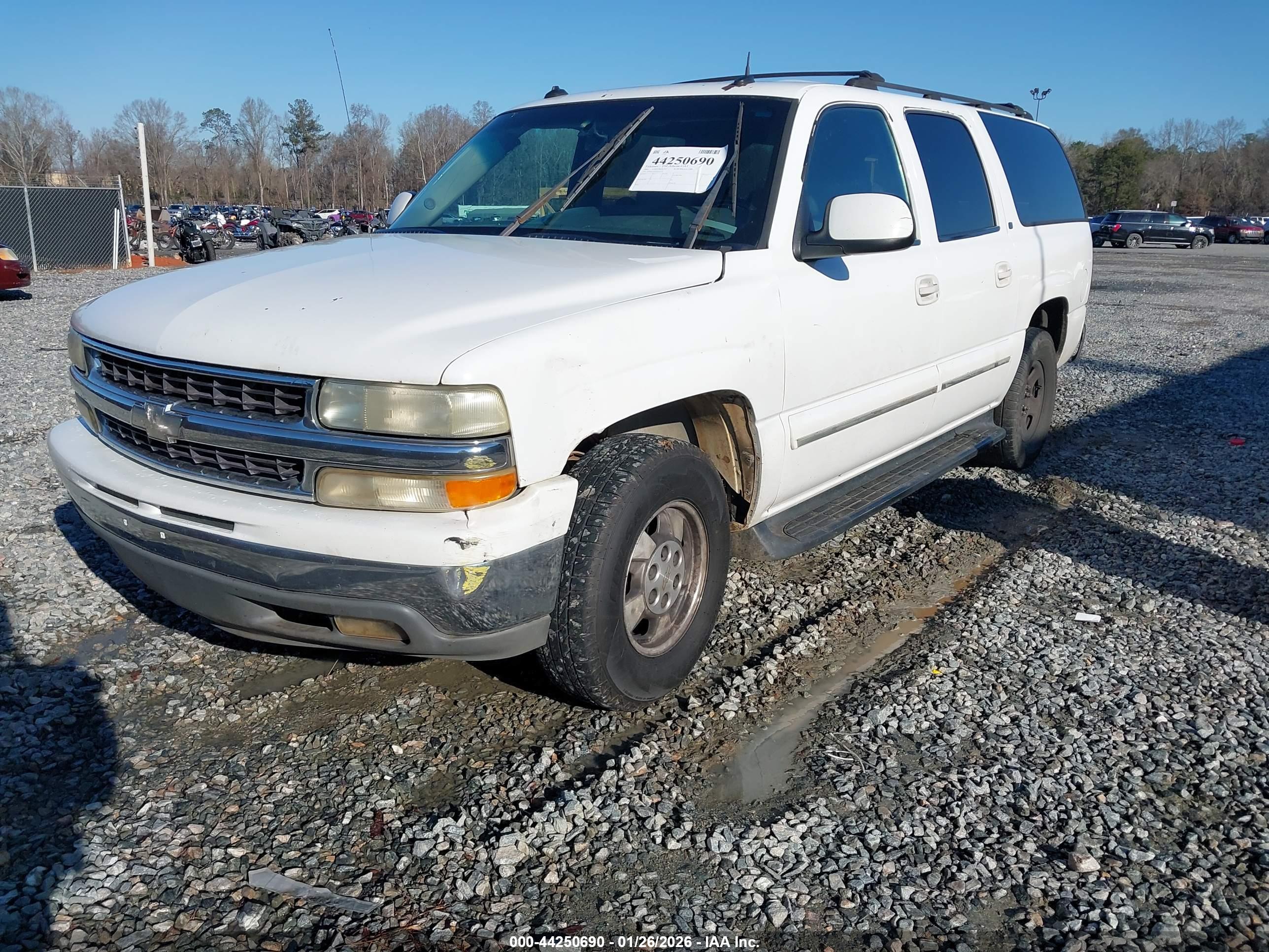 CHEVROLET SUBURBAN image 2