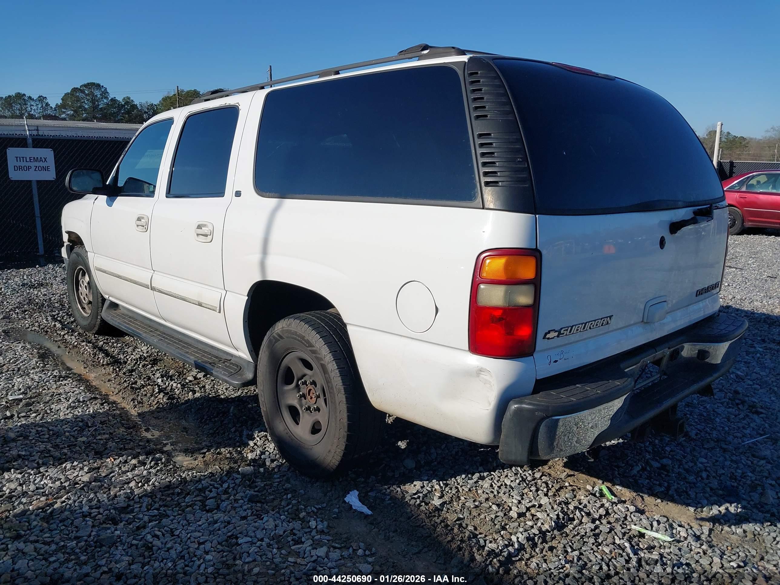 CHEVROLET SUBURBAN image 3