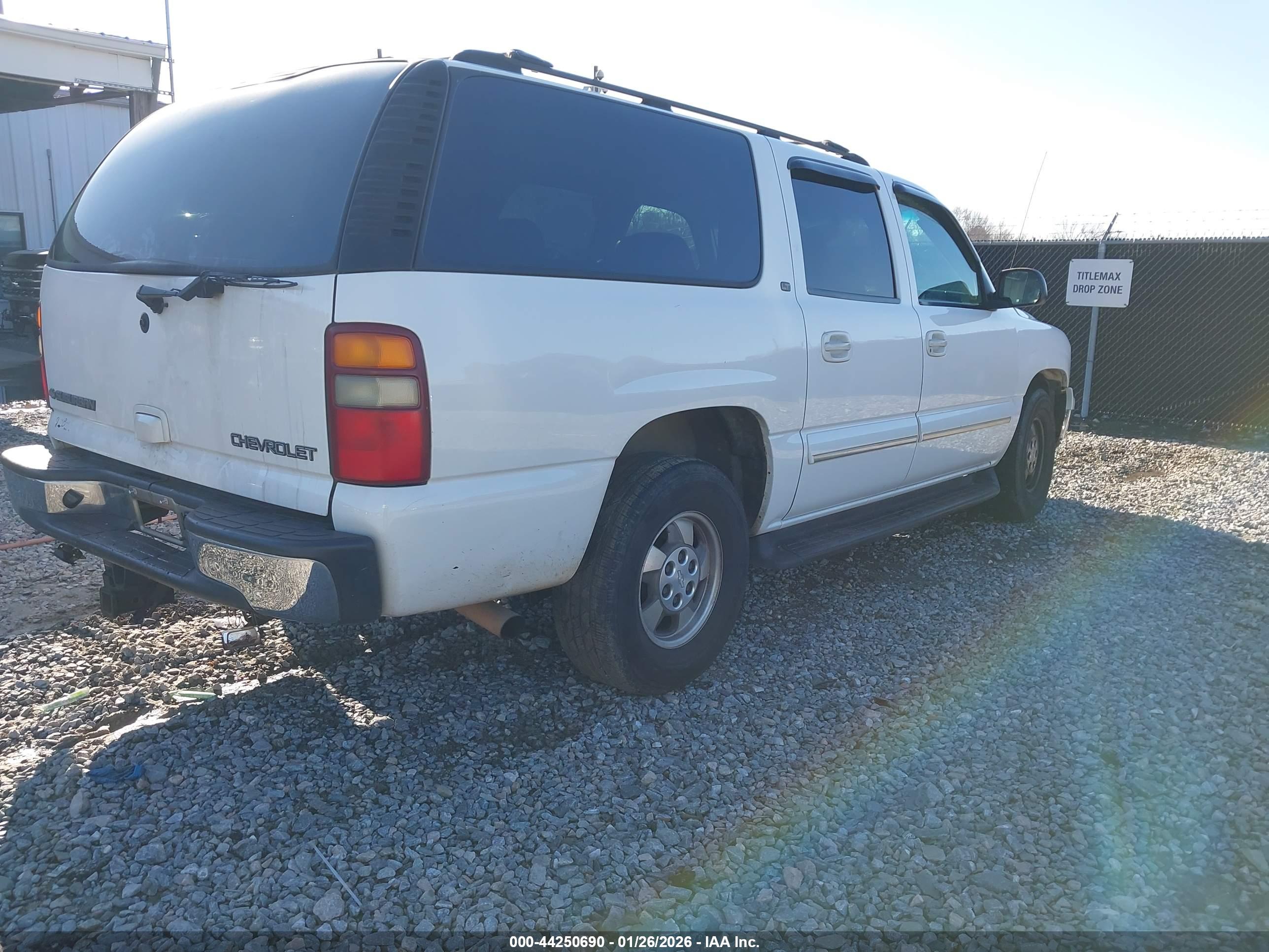 CHEVROLET SUBURBAN image 4