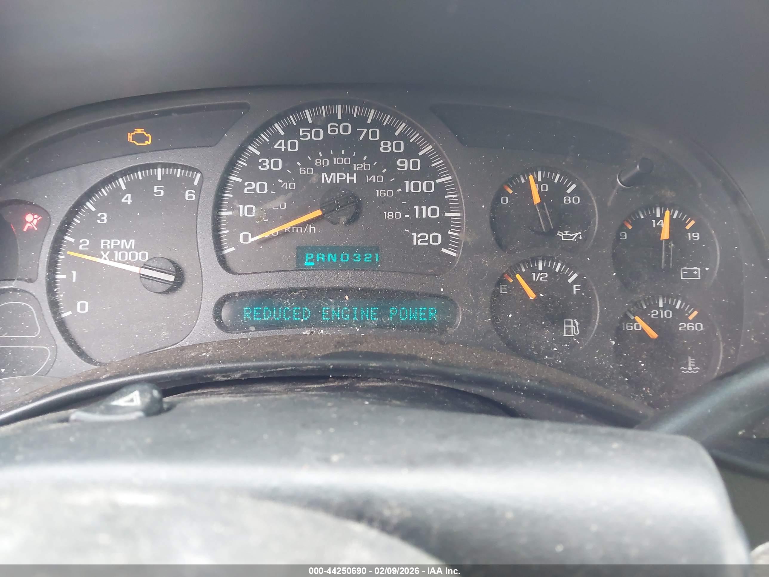 CHEVROLET SUBURBAN image 7