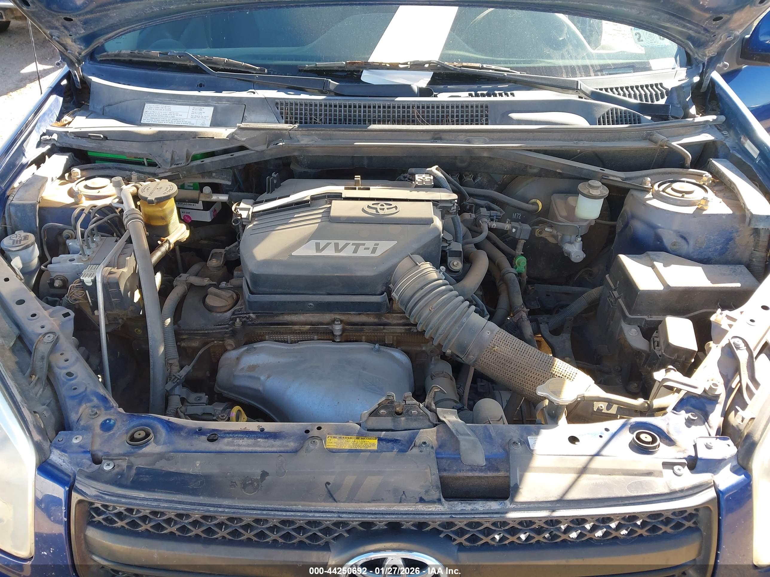 TOYOTA RAV4 image 10