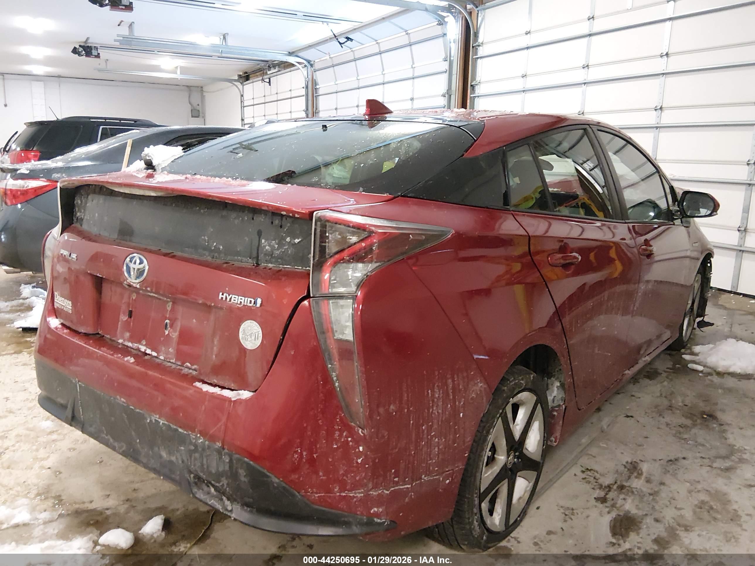 TOYOTA PRIUS image 4