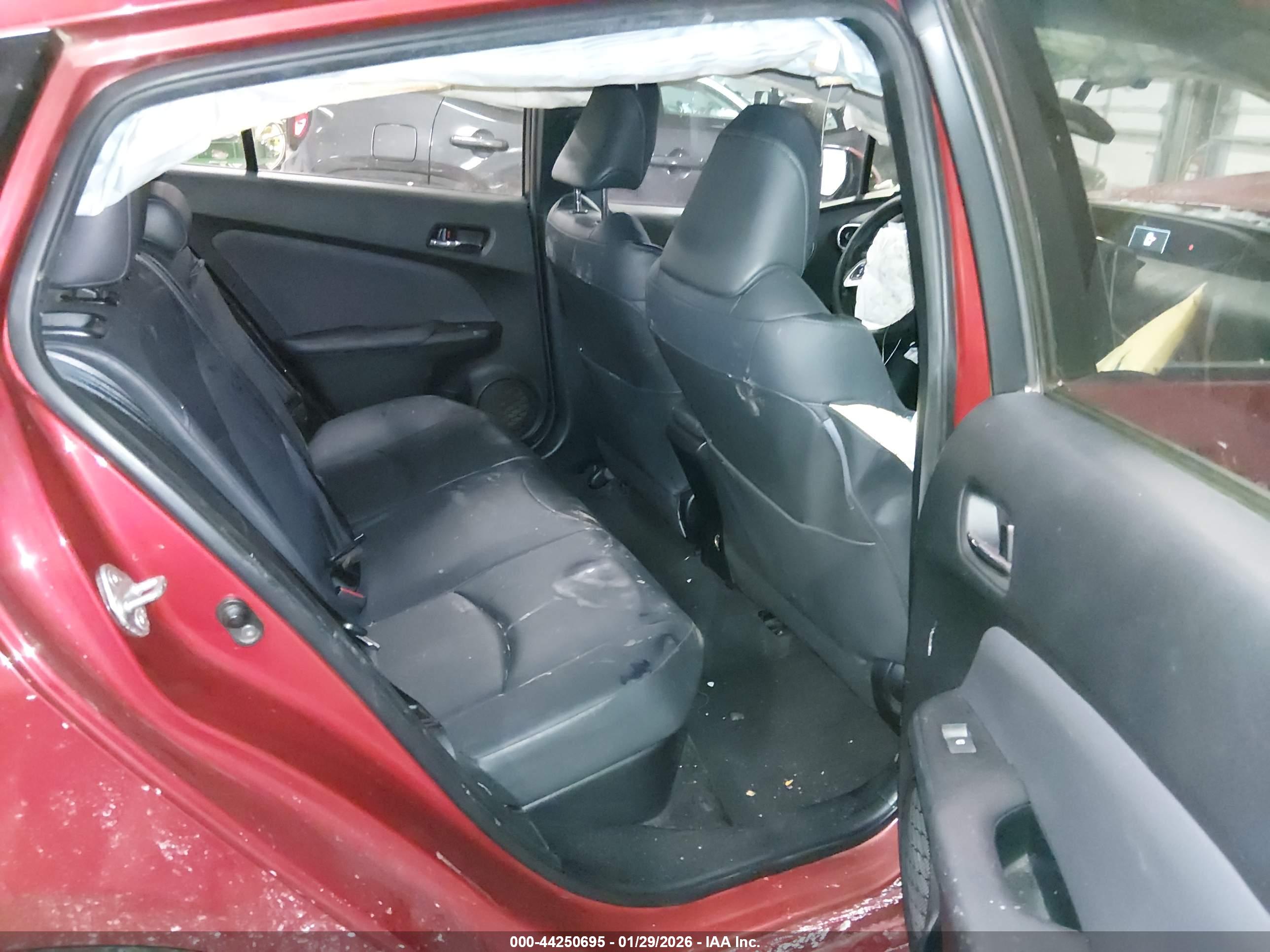 TOYOTA PRIUS image 8