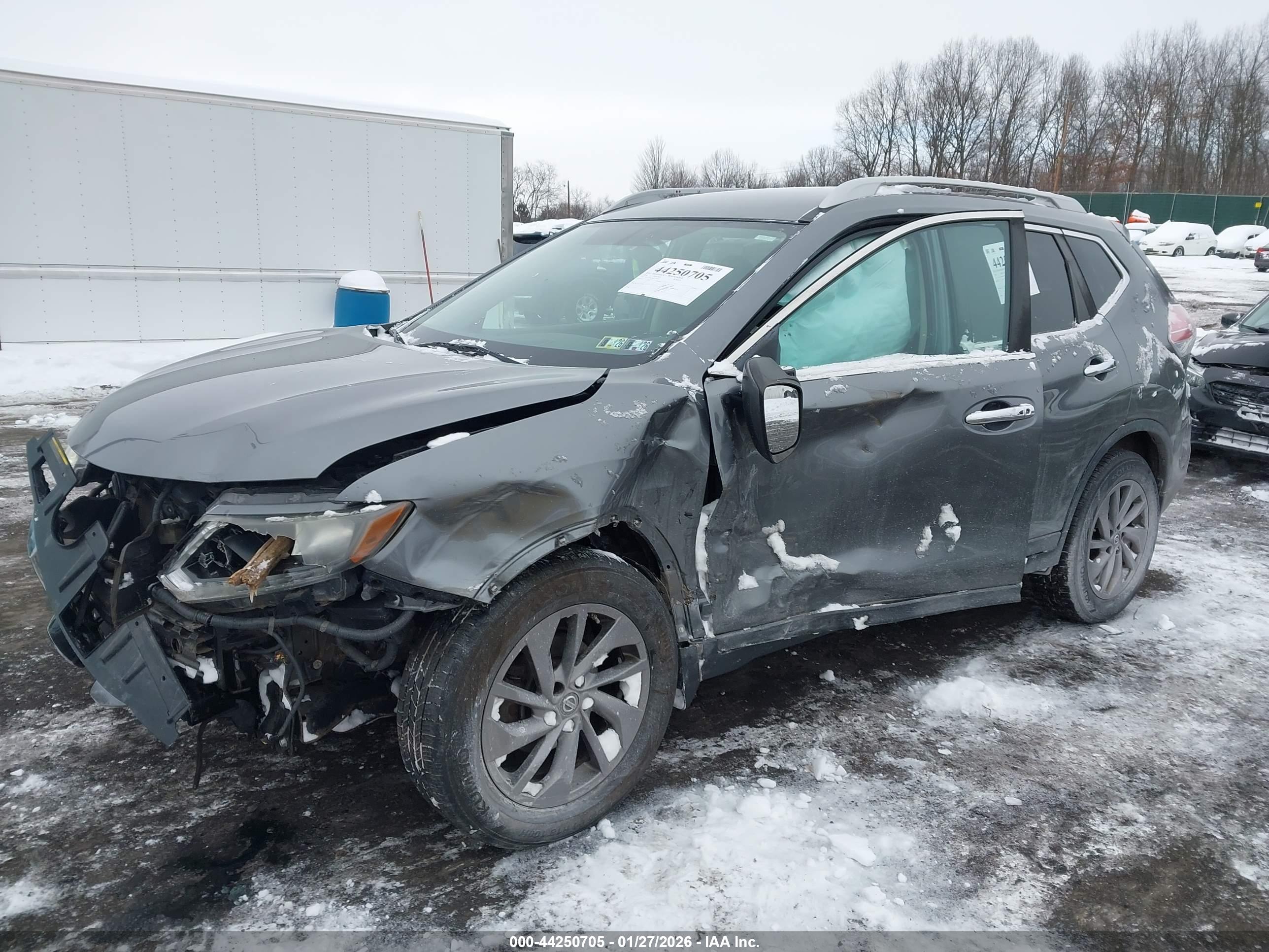 NISSAN ROGUE image 2