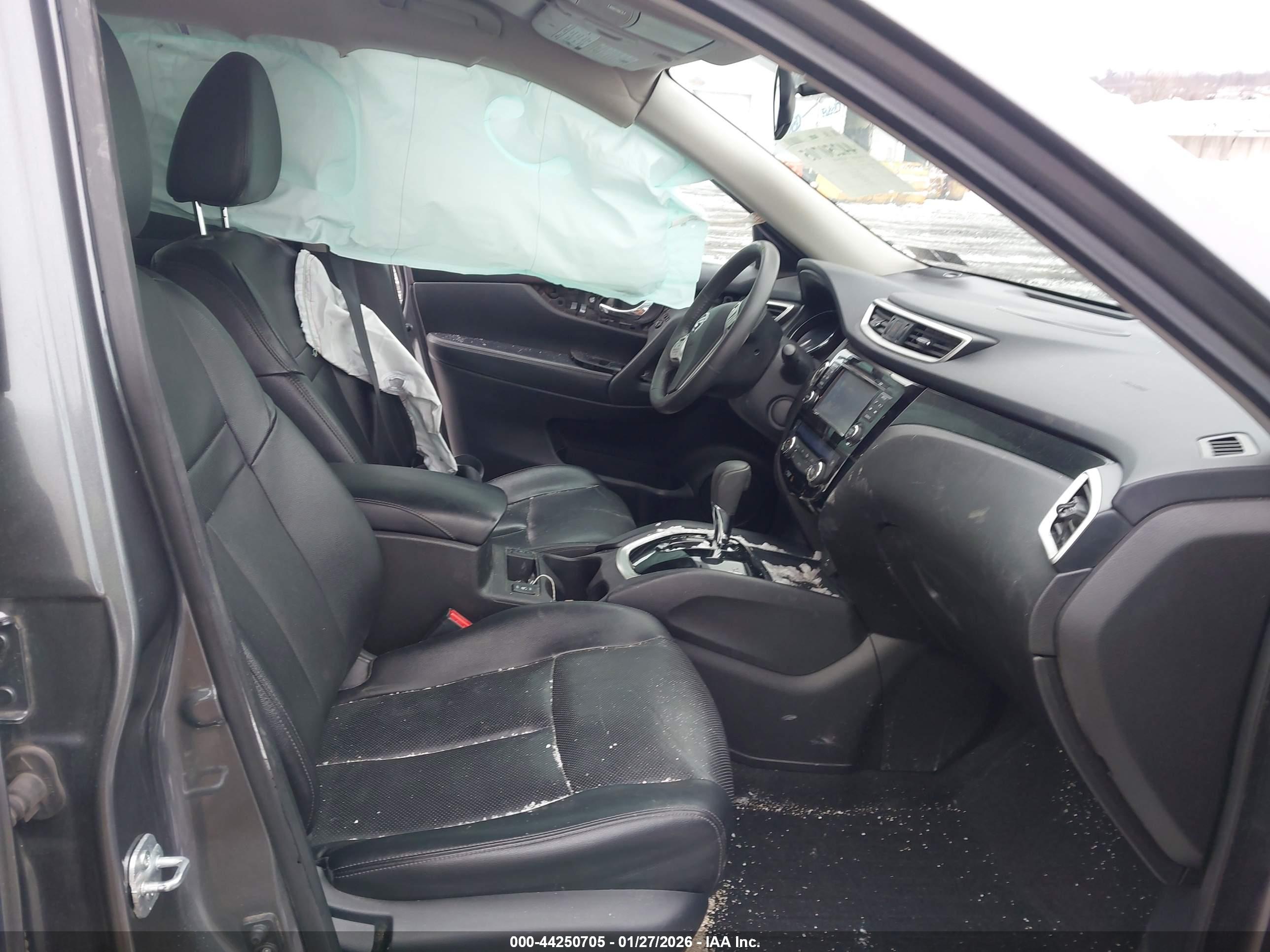 NISSAN ROGUE image 5