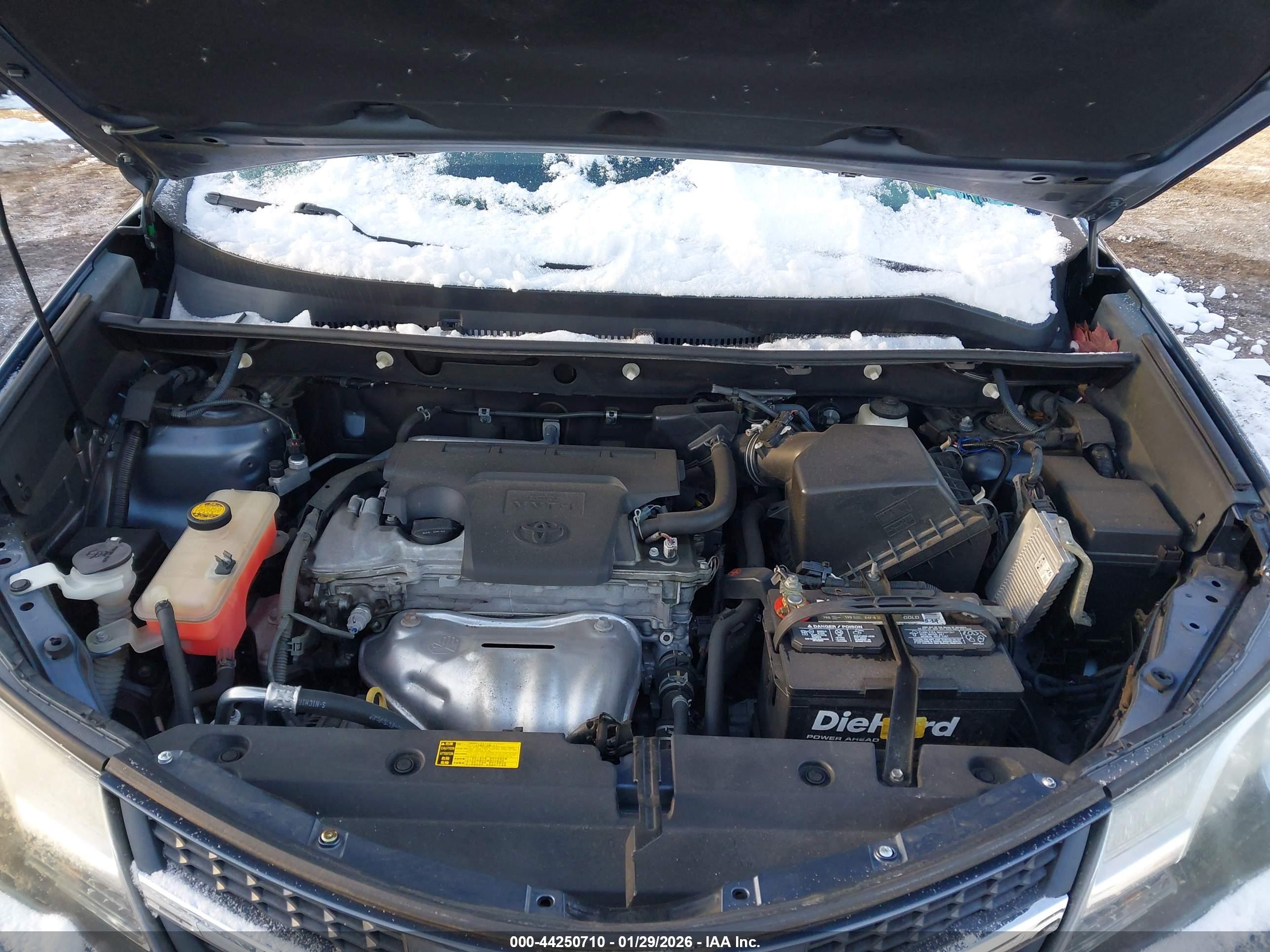 TOYOTA RAV4 image 10