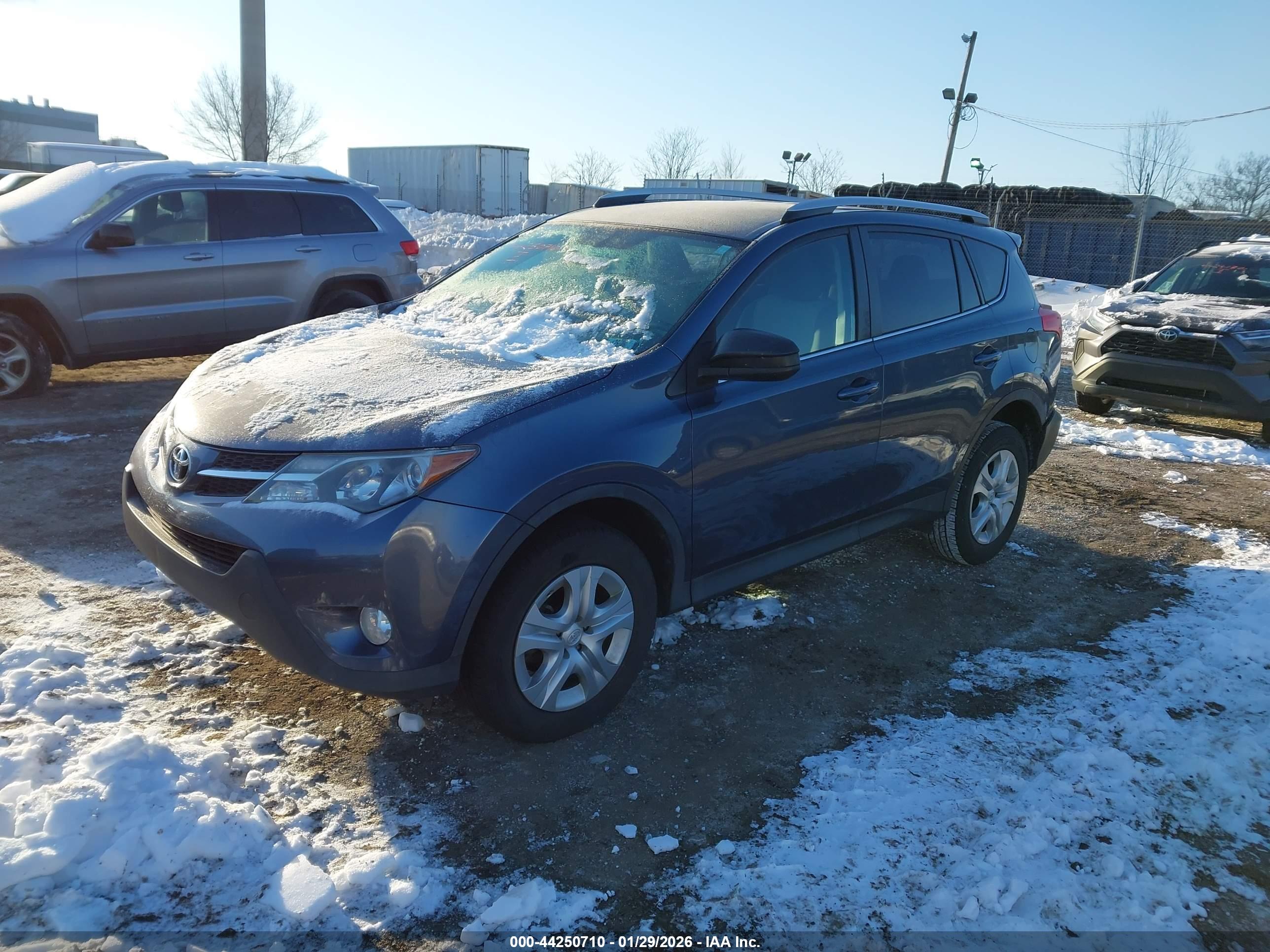 TOYOTA RAV4 image 2