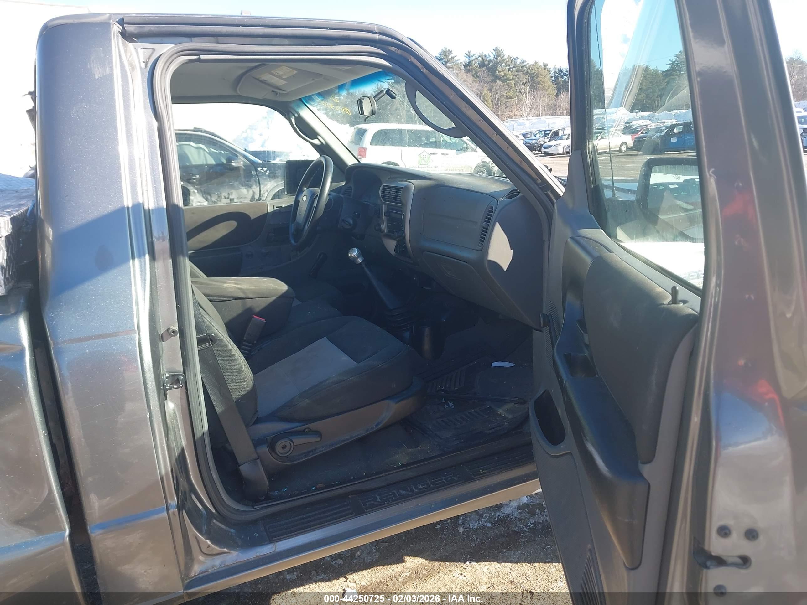 FORD RANGER image 8