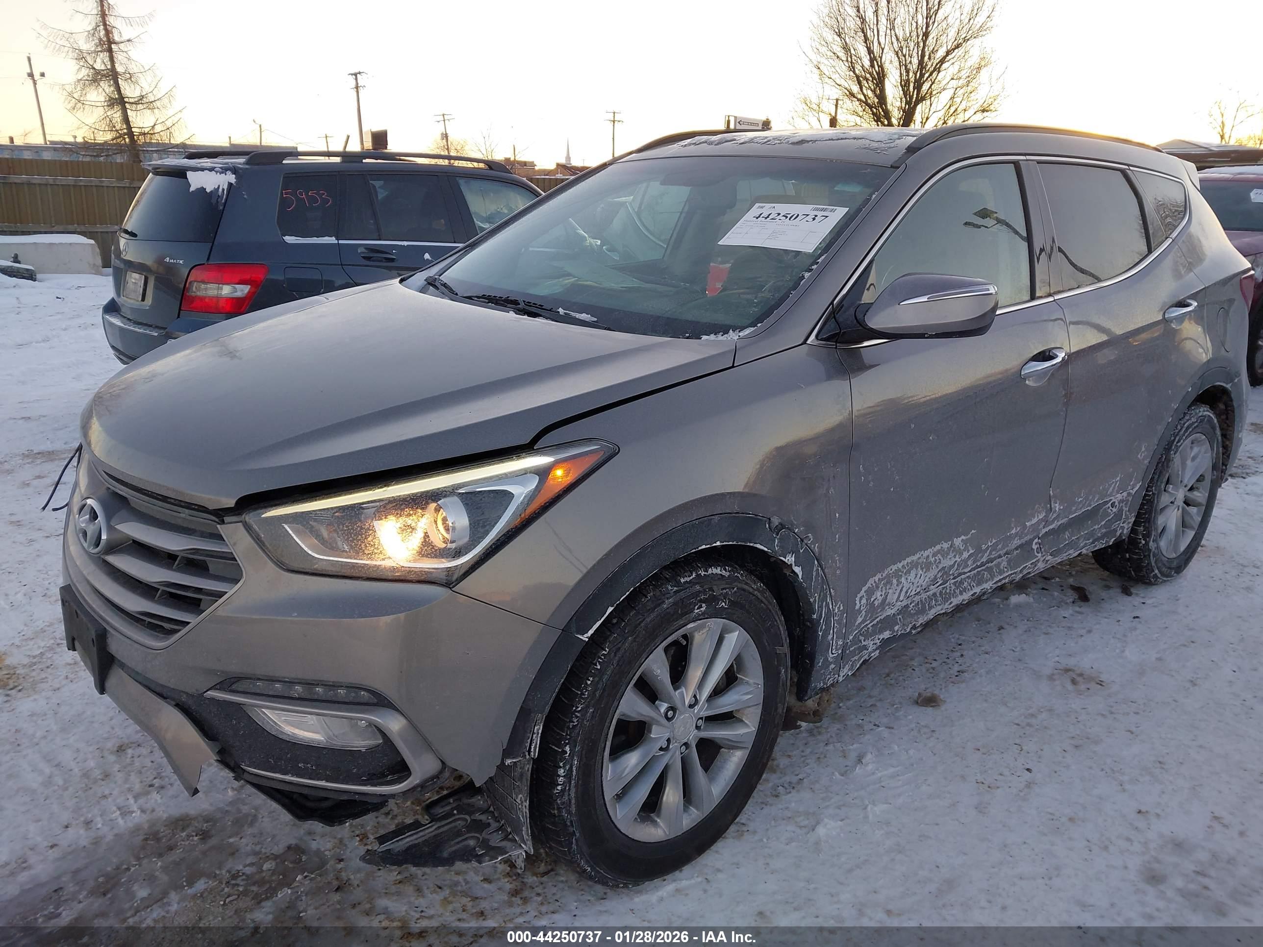HYUNDAI SANTA image 2